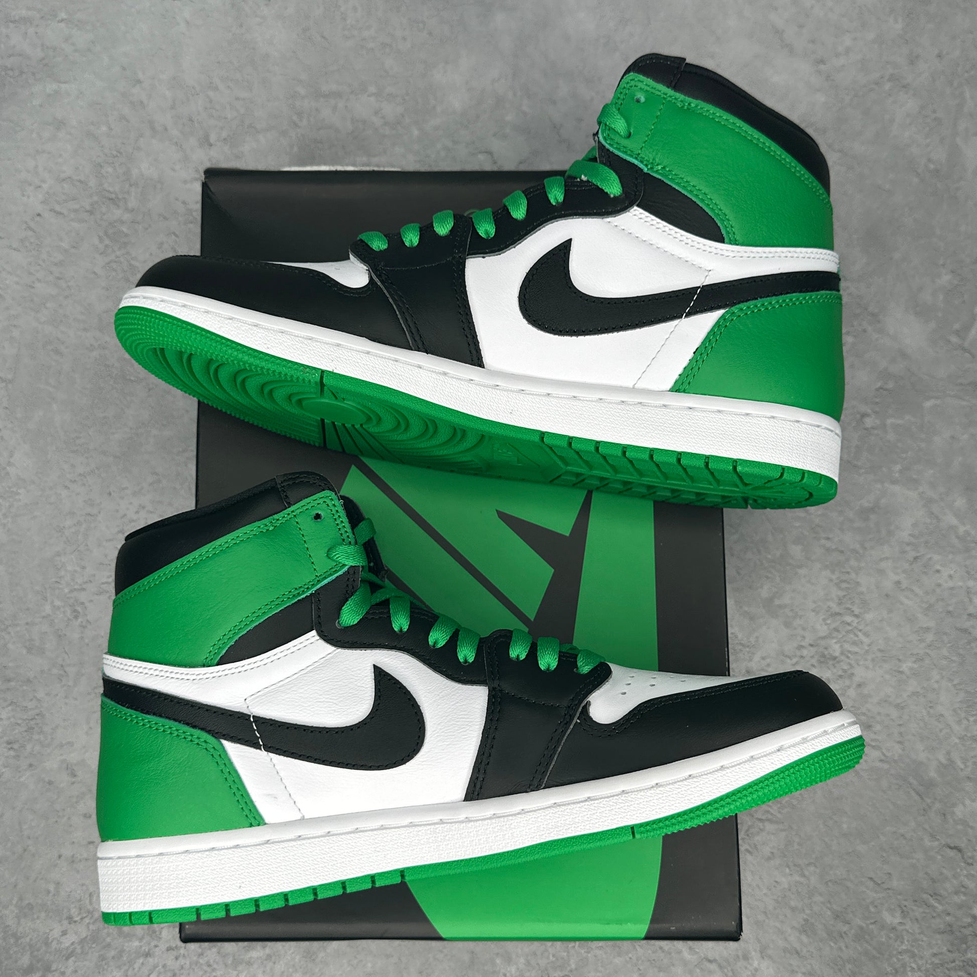 Jordan 1 Retro High OG Lucky Green