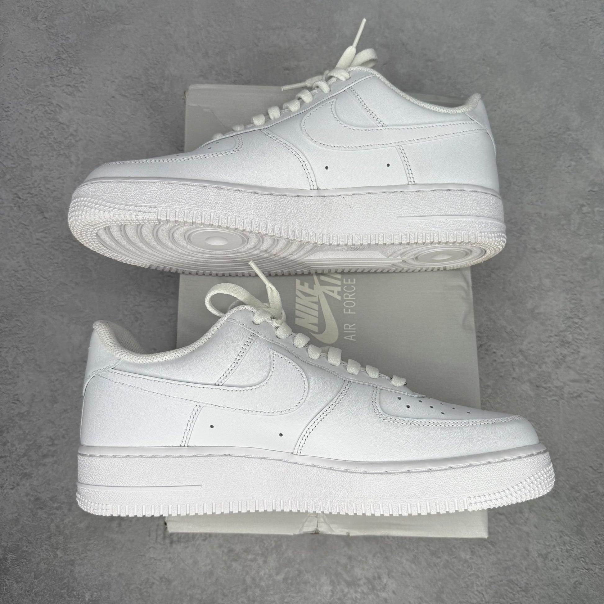 Nike Air Force 1 Low '07 White *pre - owned* SIZE 10 - Kicks Collective PA - Nike - 315122-111/CW2288-111 - Men's Shoes - 10M/11.5W - Pre - Owned
