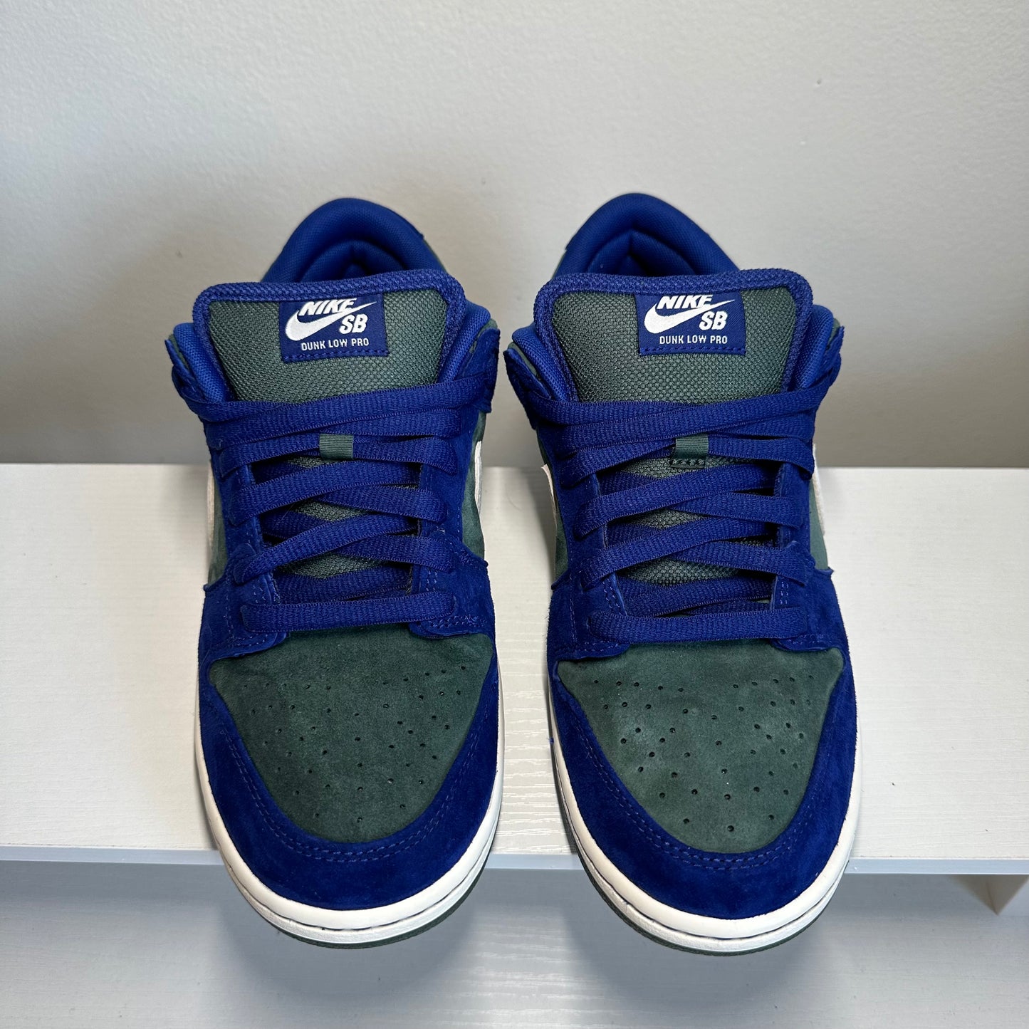 Nike SB Dunk Low Deep Royal Blue *pre-owned* (SIZE 9.5)