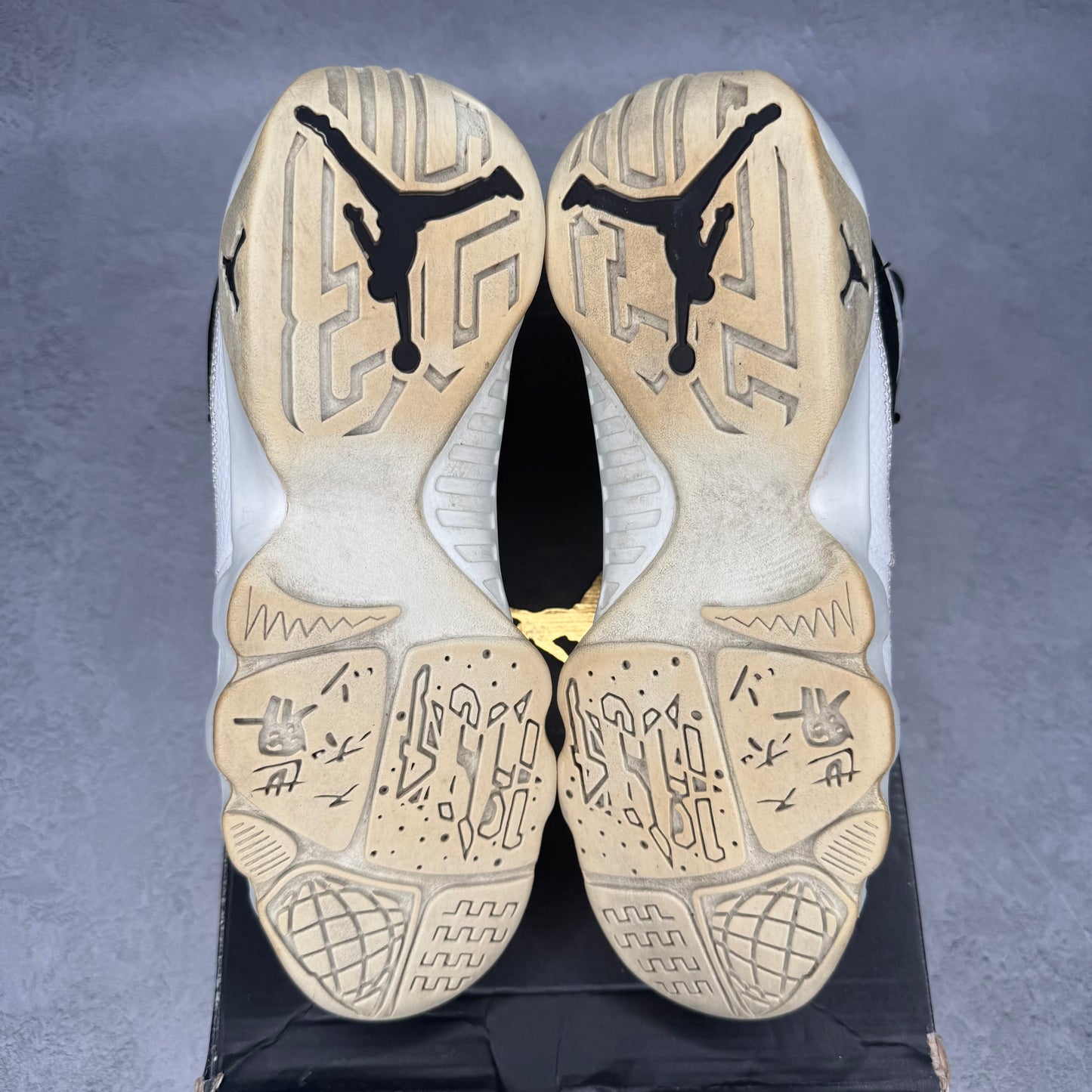Jordan 9 Retro City of Flight (GS) *pre-owned* SIZE 6.5Y