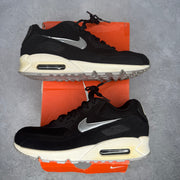 Nike Air Max 90 Essential Black Silver *pre-owned* SIZE 8
