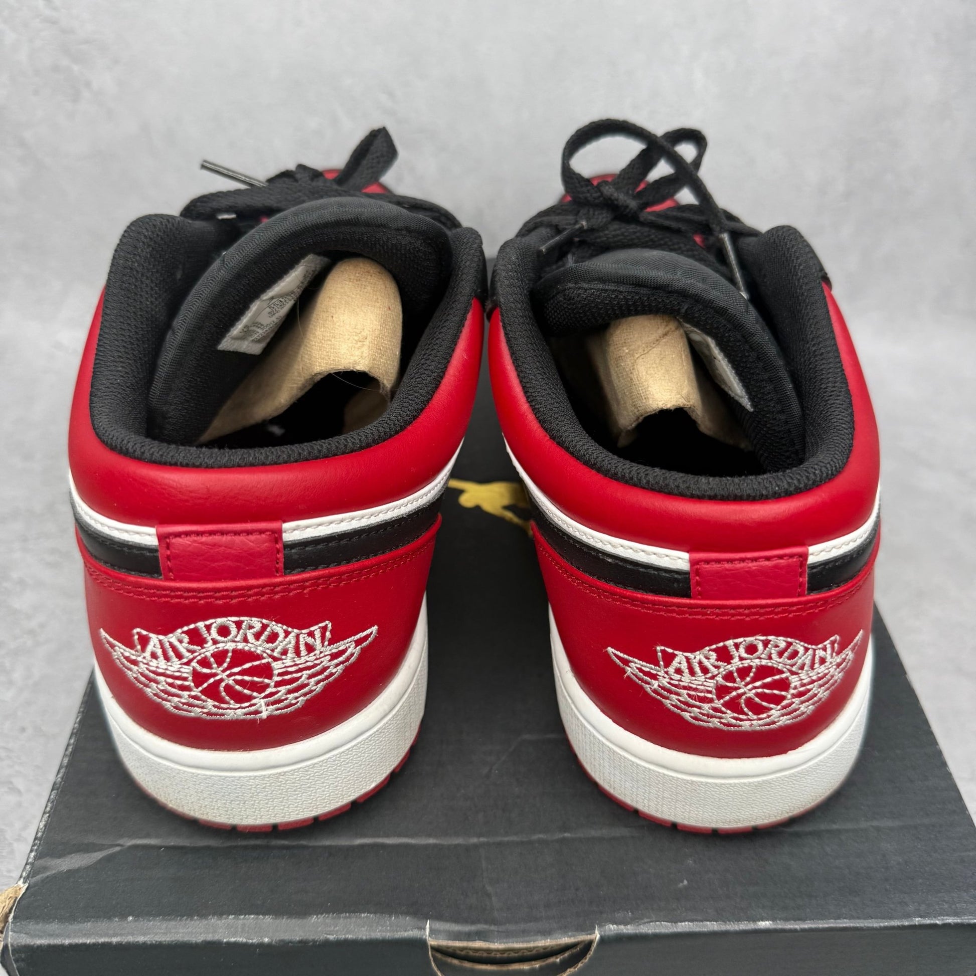 Jordan 1 Low Bred Toe *pre - owned* SIZE 12 - Kicks Collective PA - Jordan - 553558-612 - Men's Shoes - 12M/13.5W - Pre - Owned