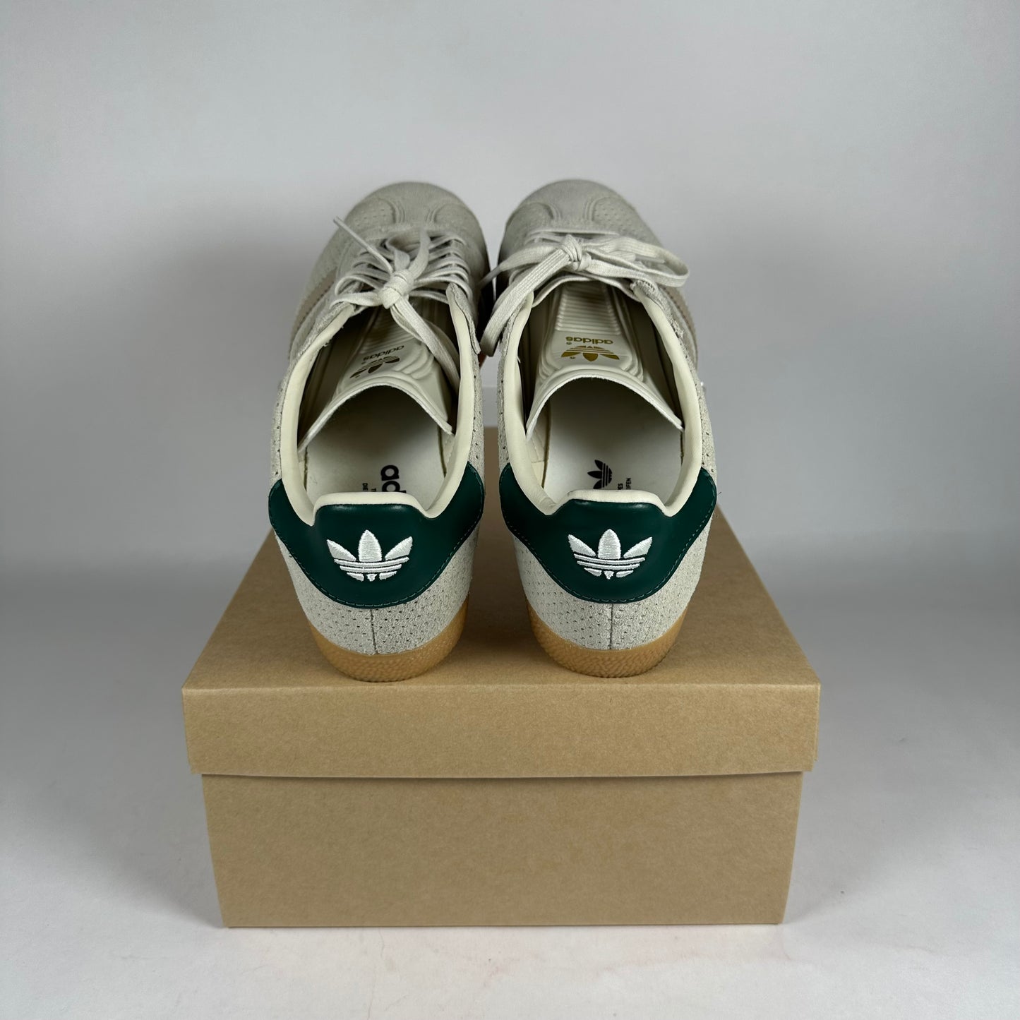 adidas Gazelle Aluminium Wonder Beige Collegiate Green *pre-owned* size 9