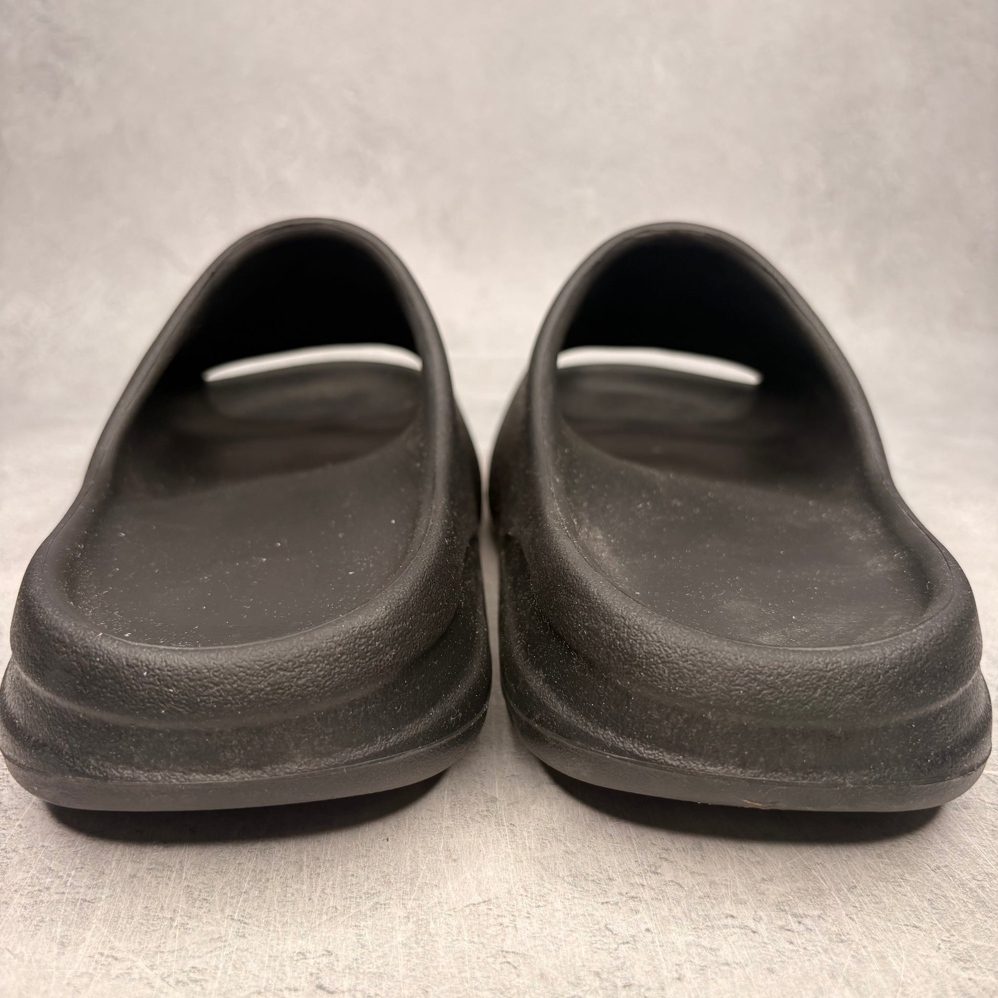 YZY YS-01 Black *pre-owned* SIZE 12