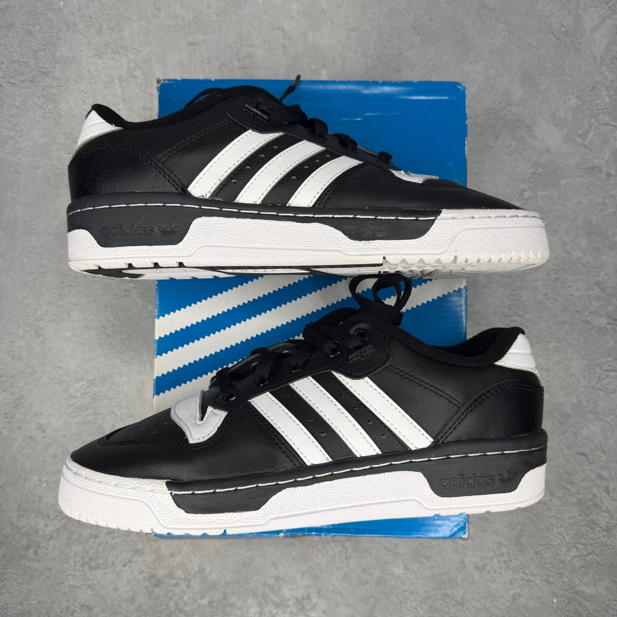 adidas Rivalry Low Core Black White Stripes  *pre-owned* SIZE 8M