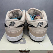 Nike SB Dunk Low Albino & Preto *pre-owned* SIZE 10