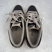 Nike Dunk Low College Grey Black (GS) *pre - owned* SIZE 6Y - Kicks Collective PA - Nike - HV6363-009 - Kid's Shoes - 6Y - Pre - Owned - No Box