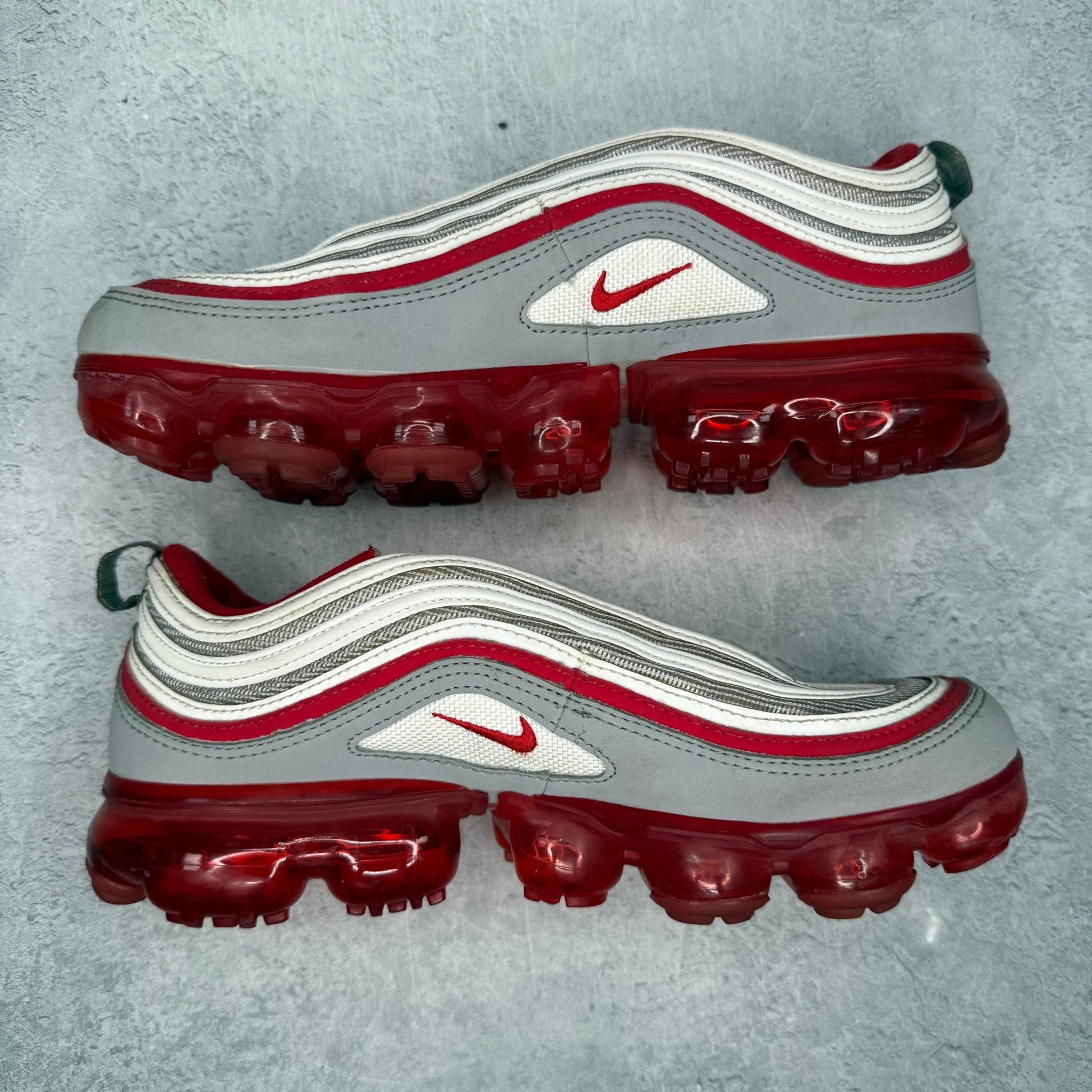 Nike Air VaporMax 97 Atmosphere Grey University Red (GS) *pre - owned* SIZE 6.5Y - Kicks Collective PA - Nike - BV1153-002 - Kid's Shoes - 6.5Y - Pre - Owned - No Box