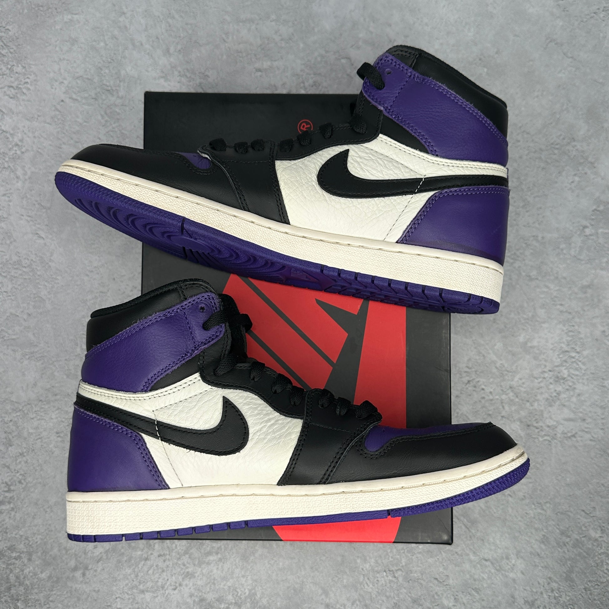 Jordan 1 Retro High Court Purple *pre-owned* SIZE 9.5