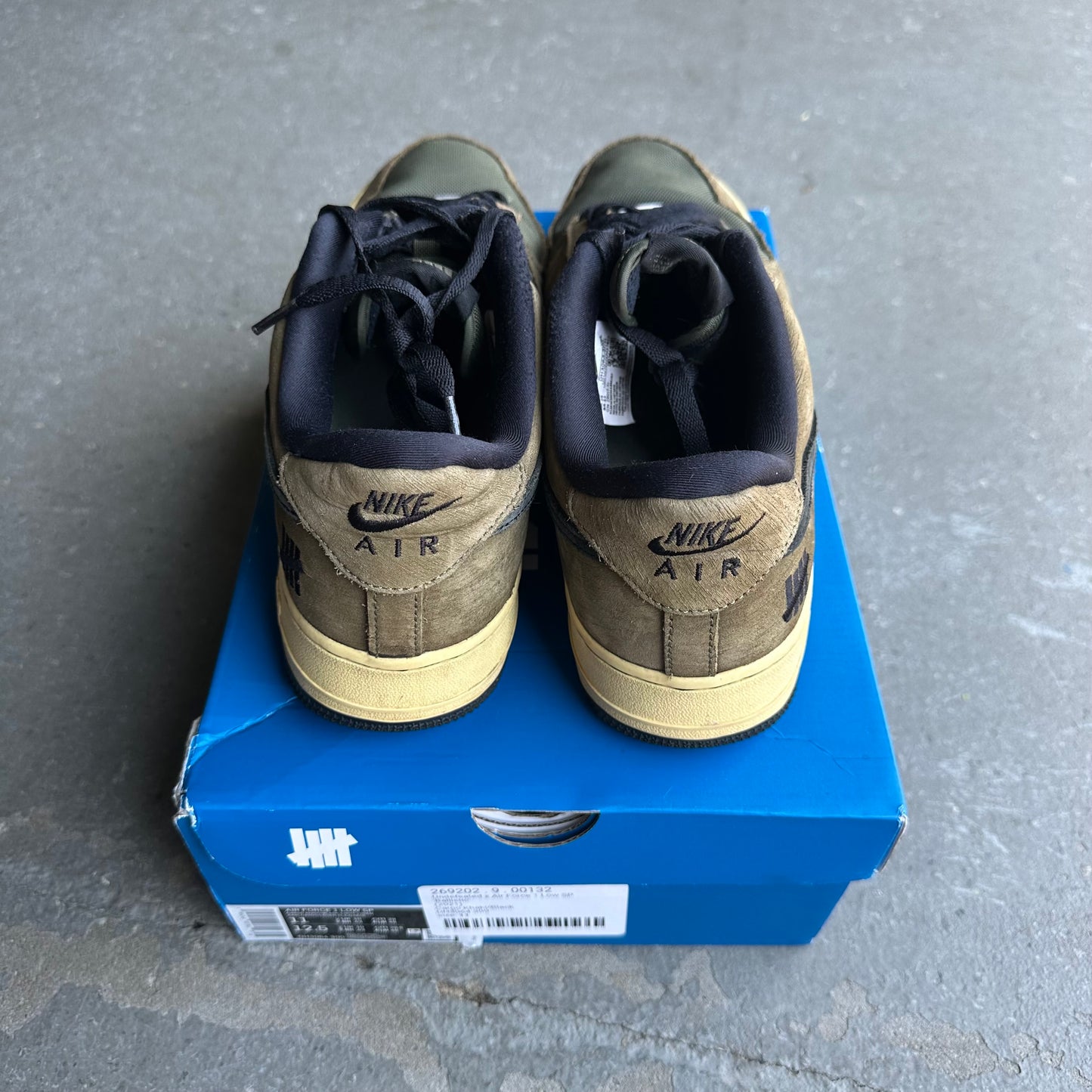 Nike Air Force 1 Low SP Undefeated Ballistic Dunk vs. AF1 *pre-owned* (Size 11)