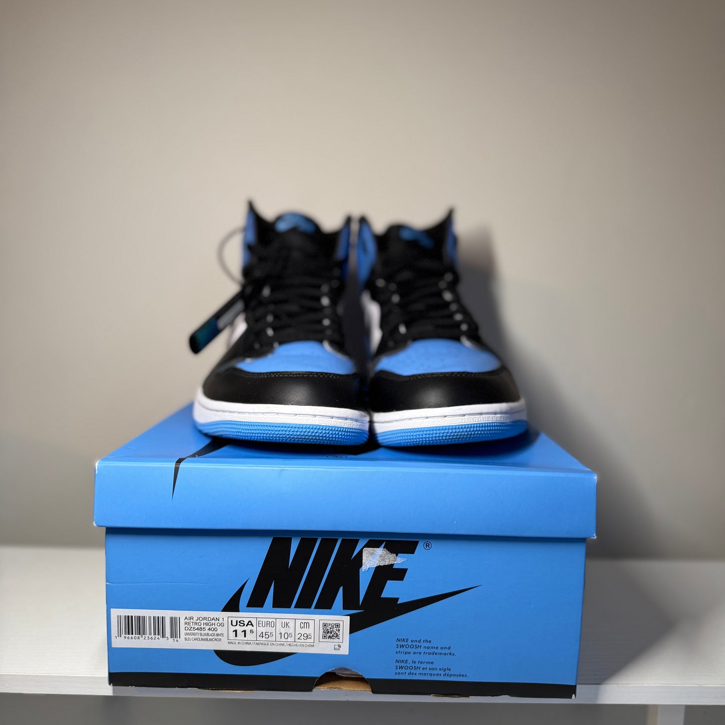 Jordan 1 Retro High OG UNC Toe *pre-owned* (SIZE 11.5)