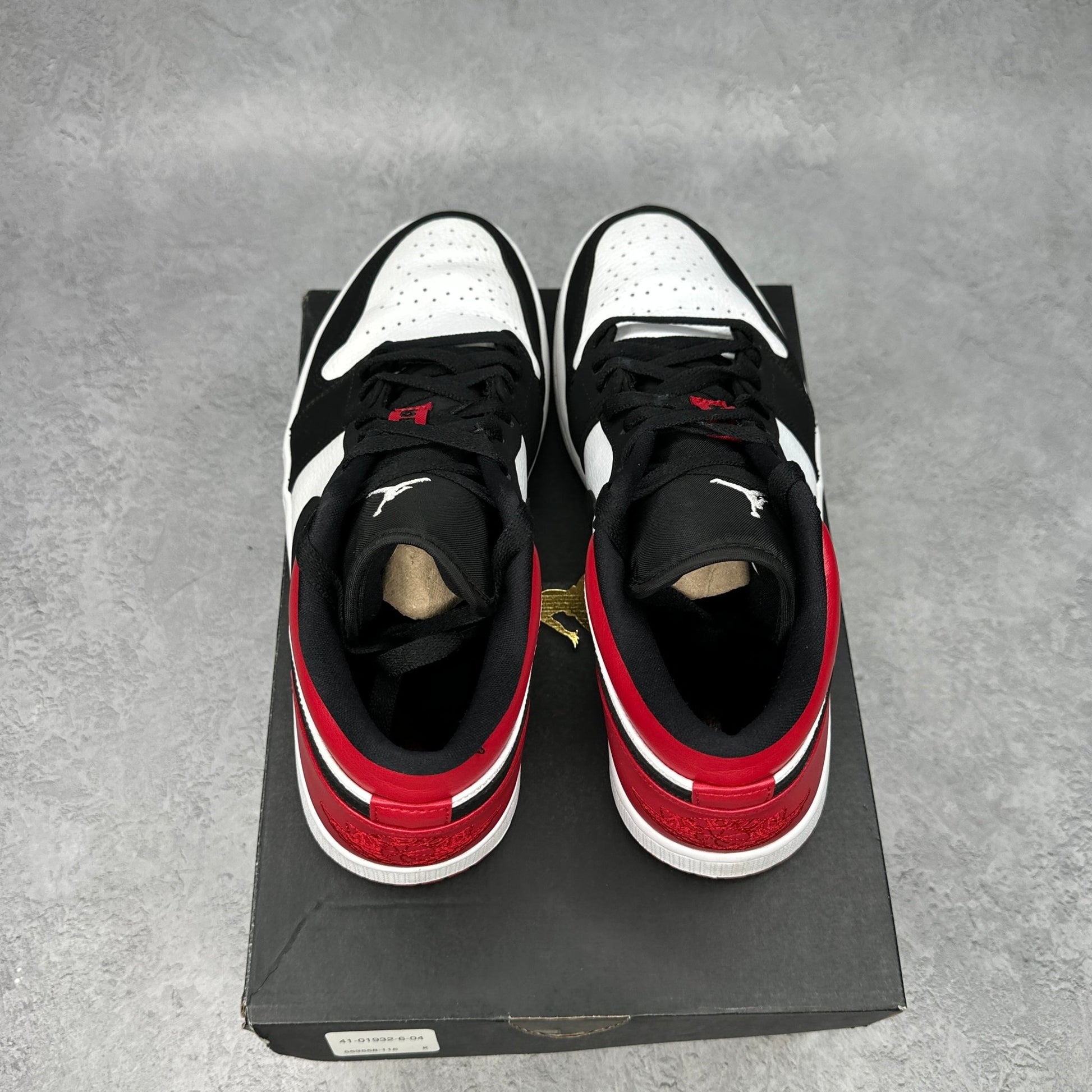 Jordan 1 Low Black Toe (2019) *pre - owned* SIZE 9.5 - Kicks Collective PA - Jordan - 553558-116 - Men's Shoes - 9.5M/11W - Pre - Owned
