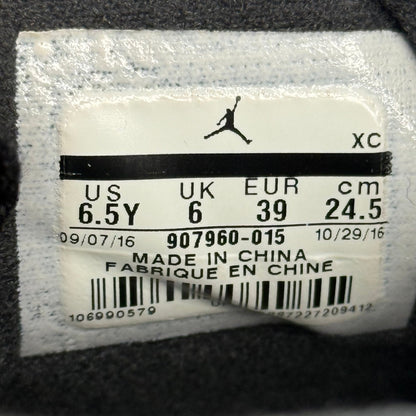 Jordan 6 Retro All - Star Chameleon (2017) (MISMATCH SIZES) *pre - owned* SIZE 6.5Y & 7Y - Kicks Collective PA - Jordan - 907961-015 - Kid's Shoes - 6.5Y - Pre - Owned - No Box
