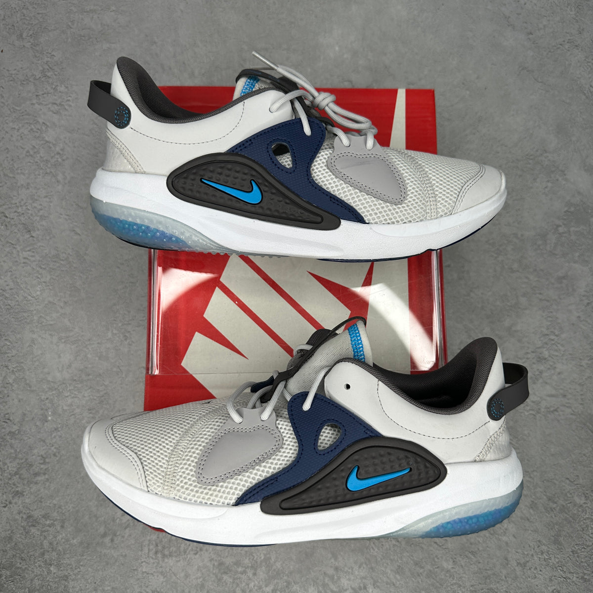 Nike Joyride CC Vast Grey Blue Hero *pre-owned* SIZE 9.5