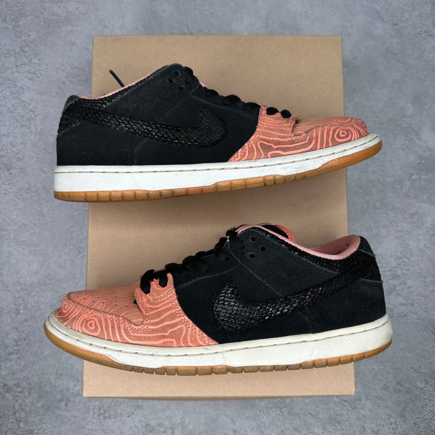 Nike SB Dunk Low Premier Fish Ladder *pre - owned* SIZE 9.5 - Kicks Collective PA - Nike - 313170-603 - Men's Shoes - 9.5M/11W - Pre - Owned - No Box