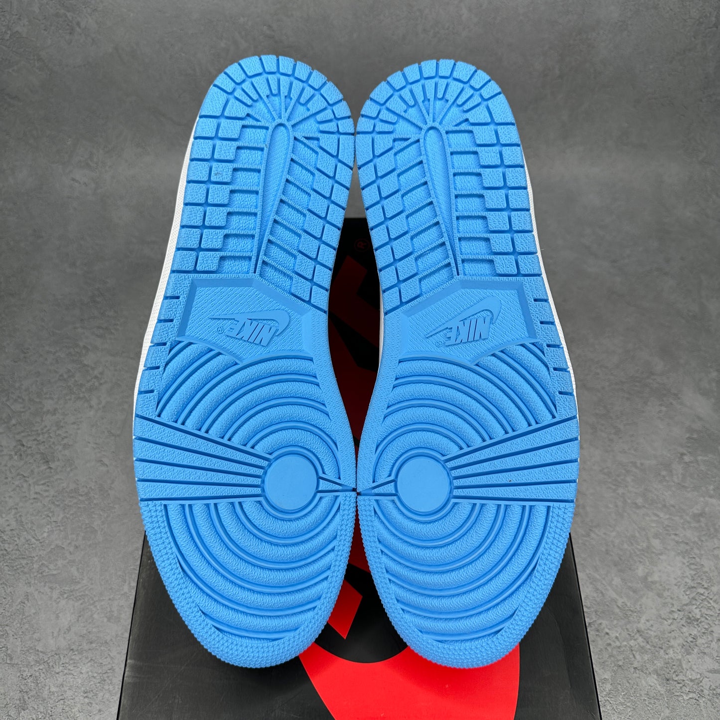 Jordan 1 Retro High OG University Blue