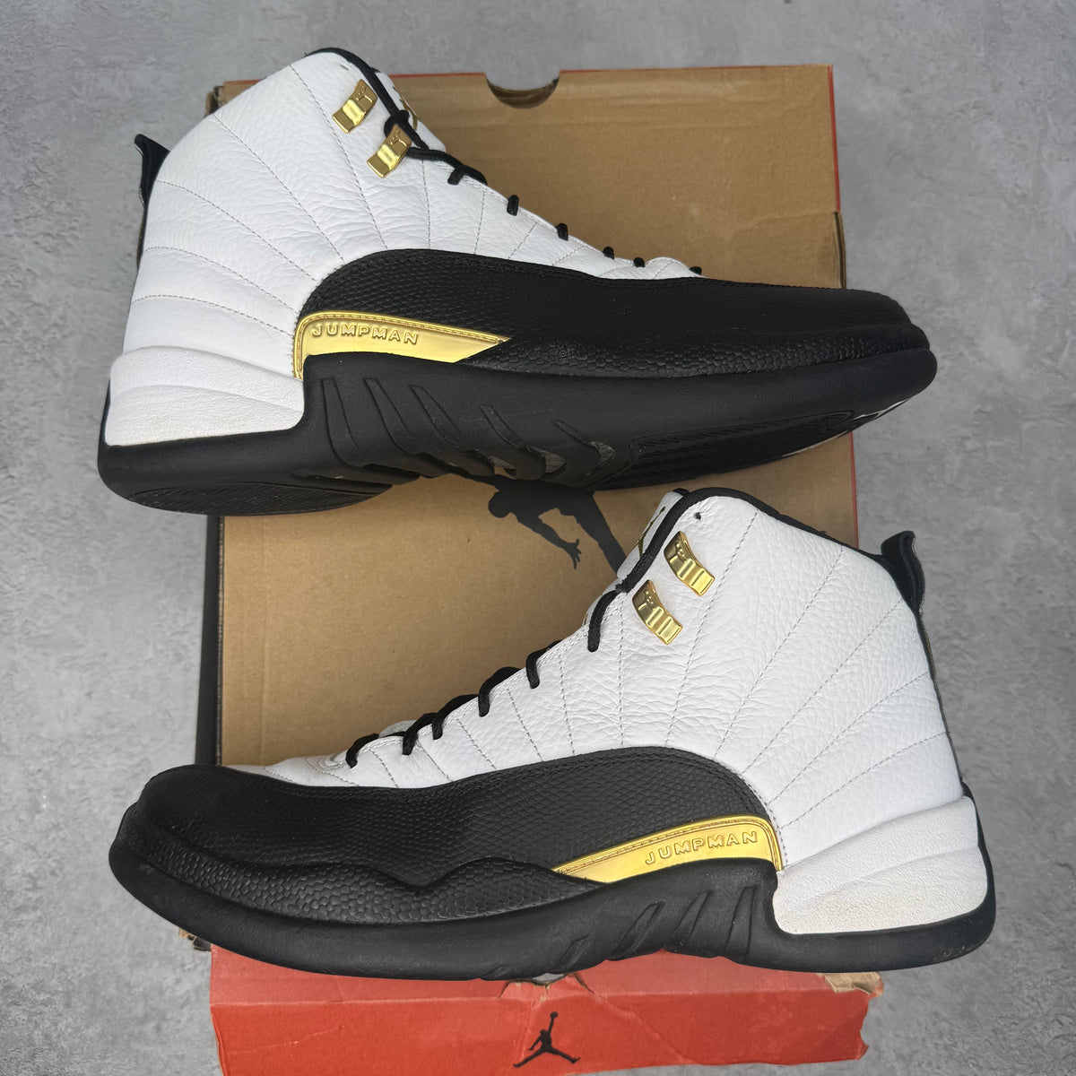 Jordan 12 Retro Royalty Taxi pre-owned size 11.5
