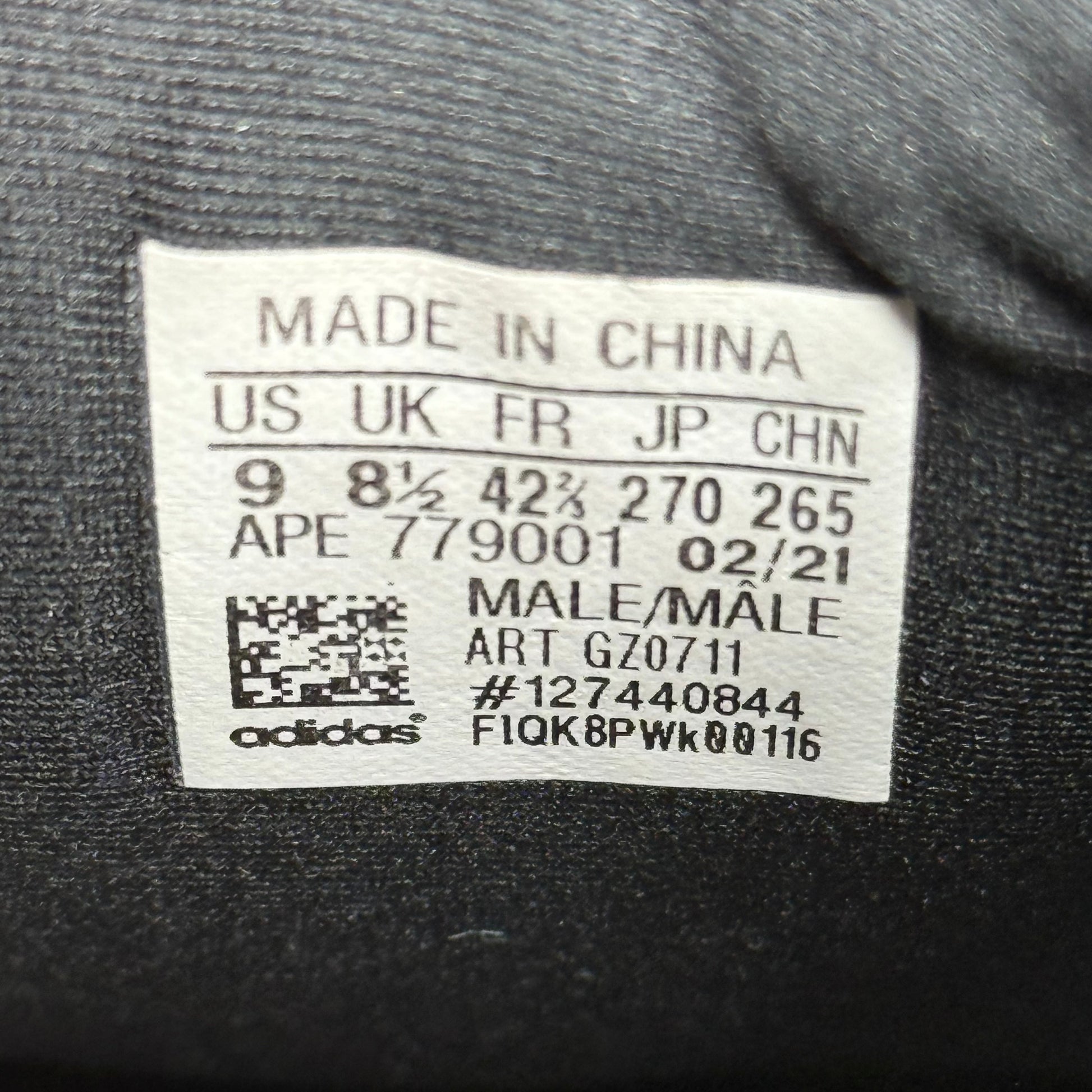 adidas Yeezy Boost 700 MNVN Blue Tint *pre-owned* SIZE 9