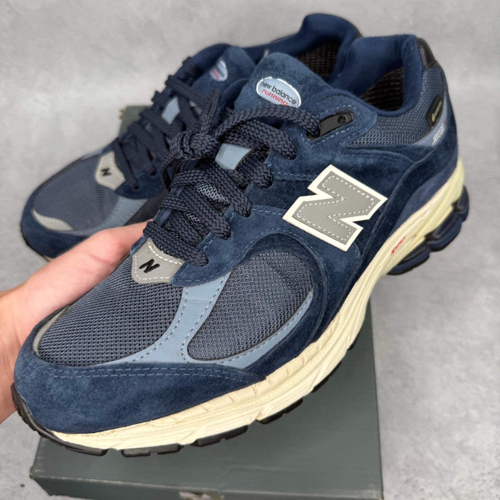 New Balance 2002R Gore - Tex Navy Arctic Grey *pre - owned* SIZE 10 - Kicks Collective PA - New Balance - M2002RXF - Men's Shoes - 10M/11.5W - Pre - Owned