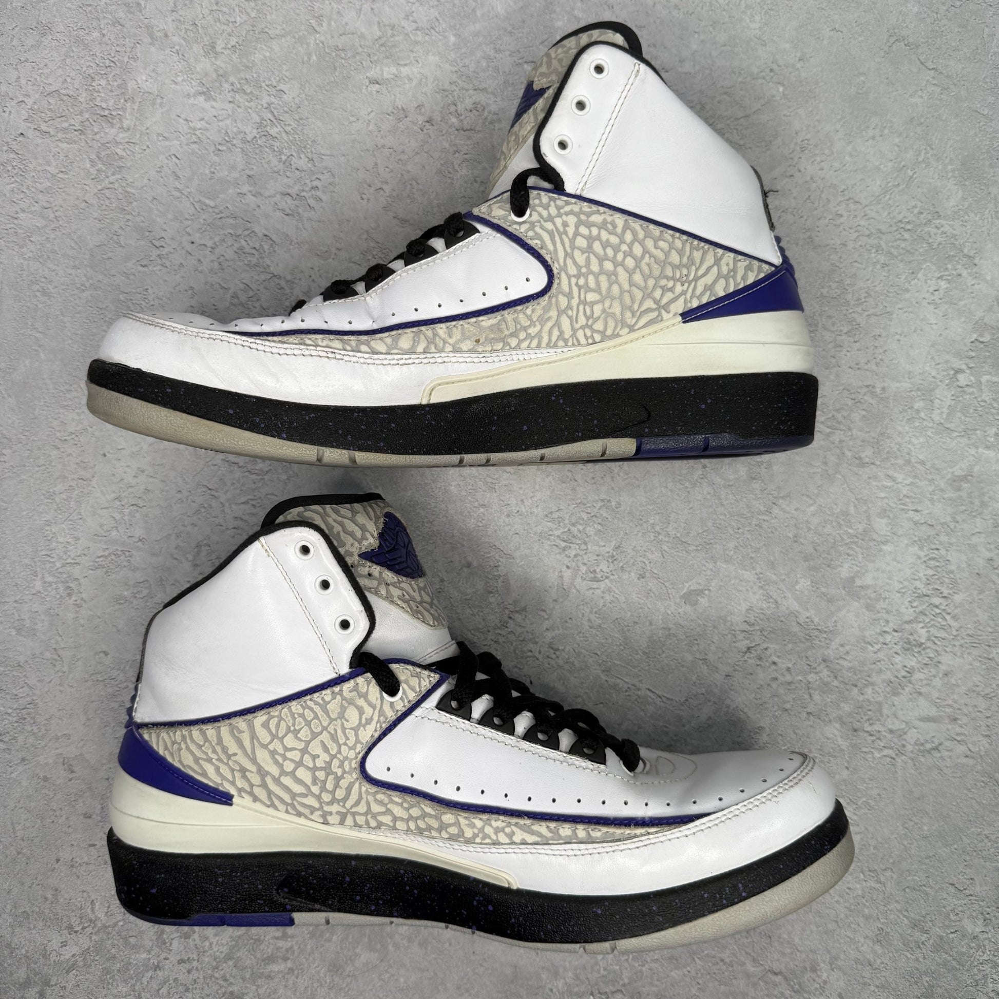 Jordan 2 Retro Dark Concord *pre - owned* SIZE 11 - Kicks Collective PA - Jordan - 385475 - 153 - Men's Shoes - 11M/12.5W - Pre - Owned