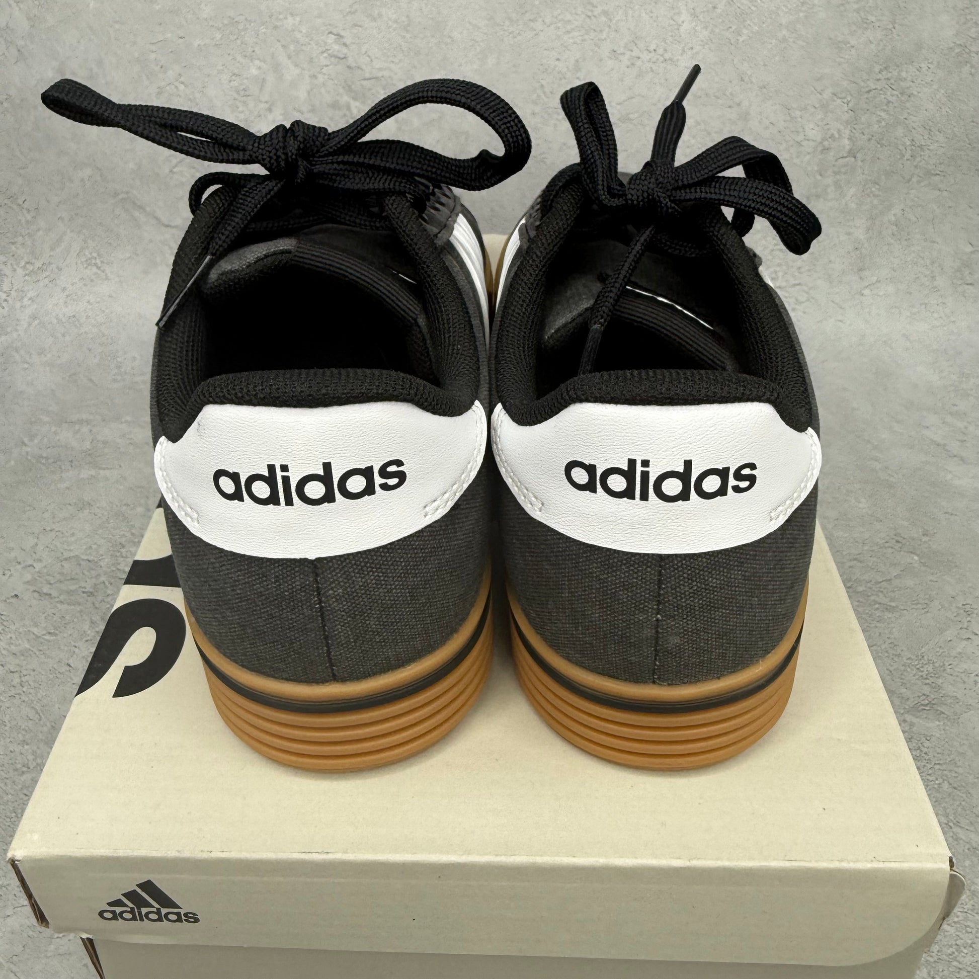Adidas Daily 4.0 Core Black Cloud White Gum SIZE 5M/6W