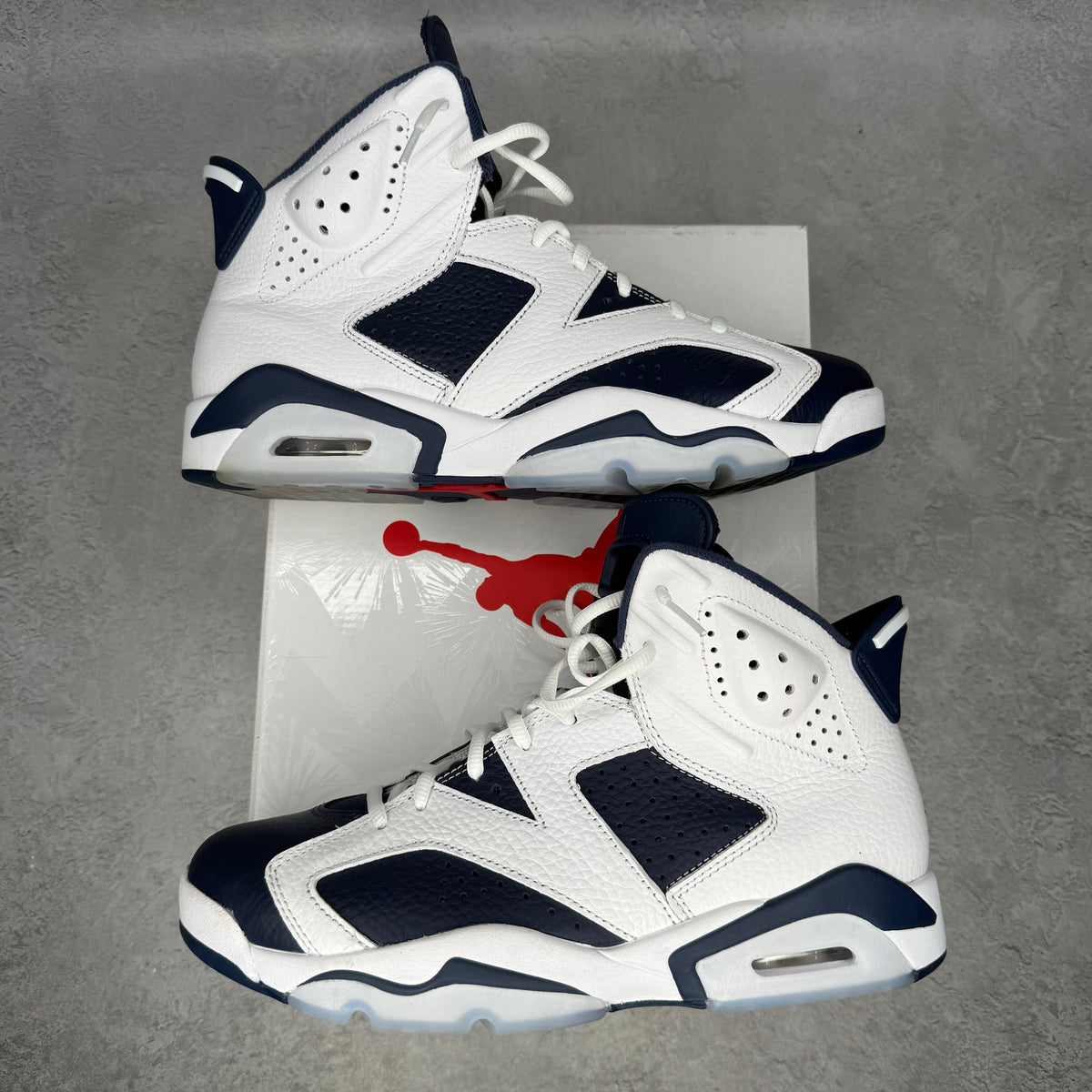 Jordan 6 Retro Olympic (2024) *pre-owned* SIZE 9.5