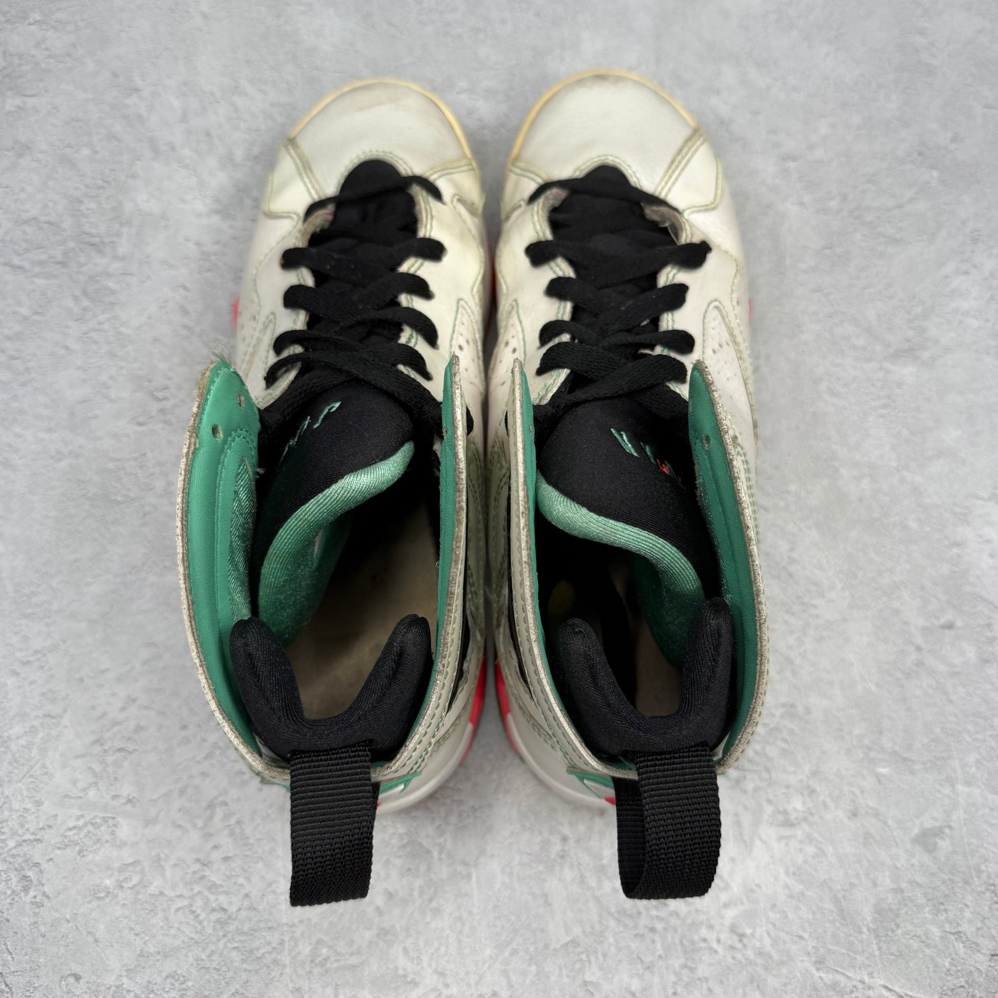 Jordan 7 Retro Verde (GS) *pre - owned* SIZE 6Y - Kicks Collective PA - Jordan - 705417-138 - Kid's Shoes - 6Y - Pre - Owned - No Box