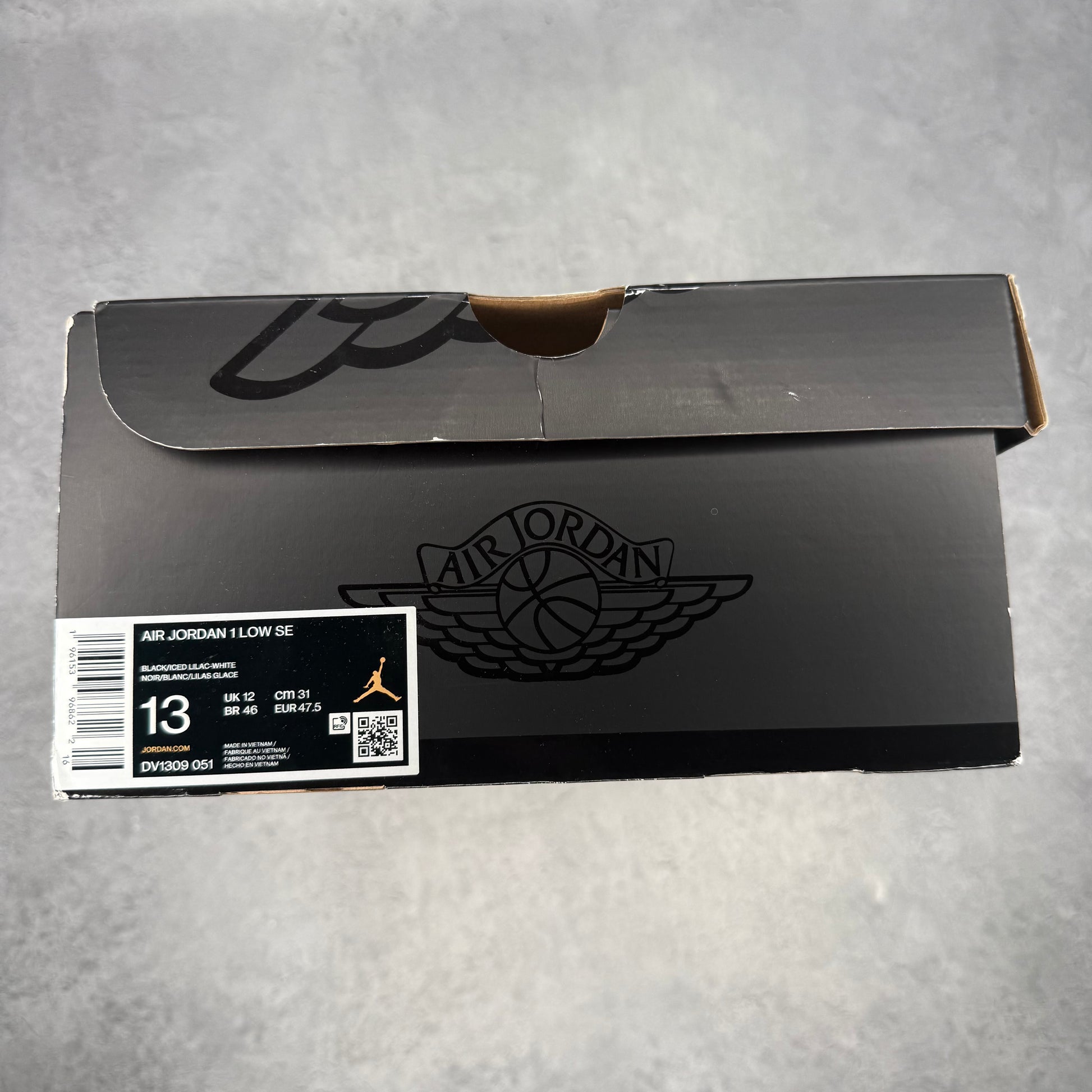 Jordan 1 Low SE Black Iced Lilac *pre-owned* SIZE 13