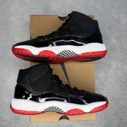Jordan 11 Retro Playoffs Bred (2019) (GS) *pre-owned* SIZE 5.5Y