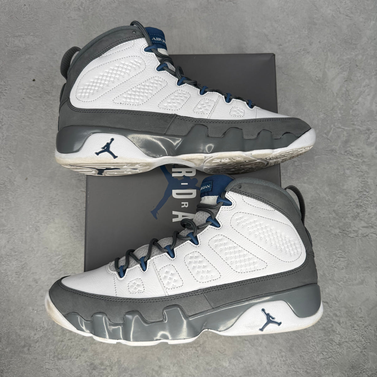 Jordan 9 Retro Flint Grey French Blue (2026) *pre-owned* SIZE 11.5