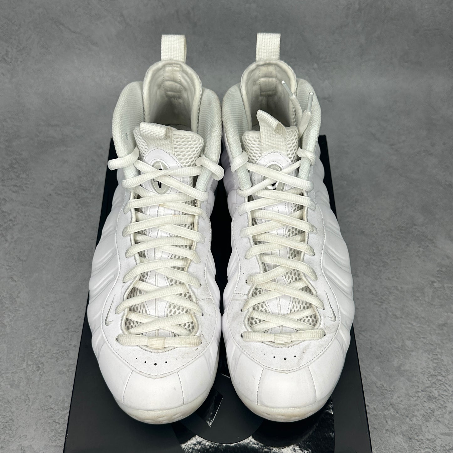 Nike Air Foamposite One Triple White *pre-owned* SIZE 10