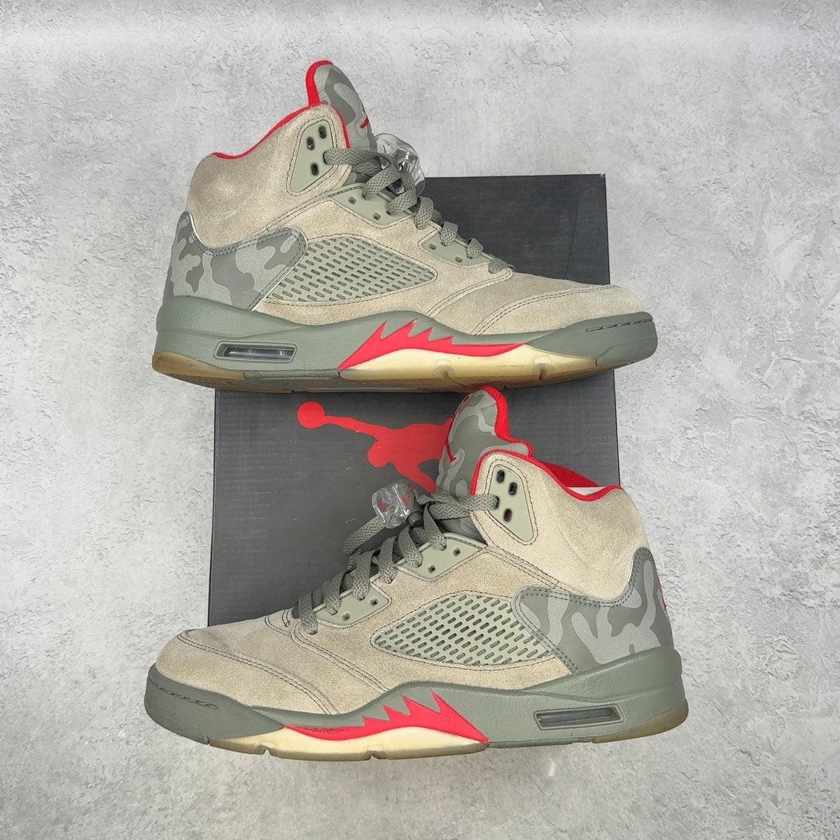 Jordan 5 Retro P51 Camo 9.5 (Pre-Owned) - Kicks Collective PA - Jordan - 136027-051-9.5-PO-1 - Pre-Owned Sneakers - 9.5