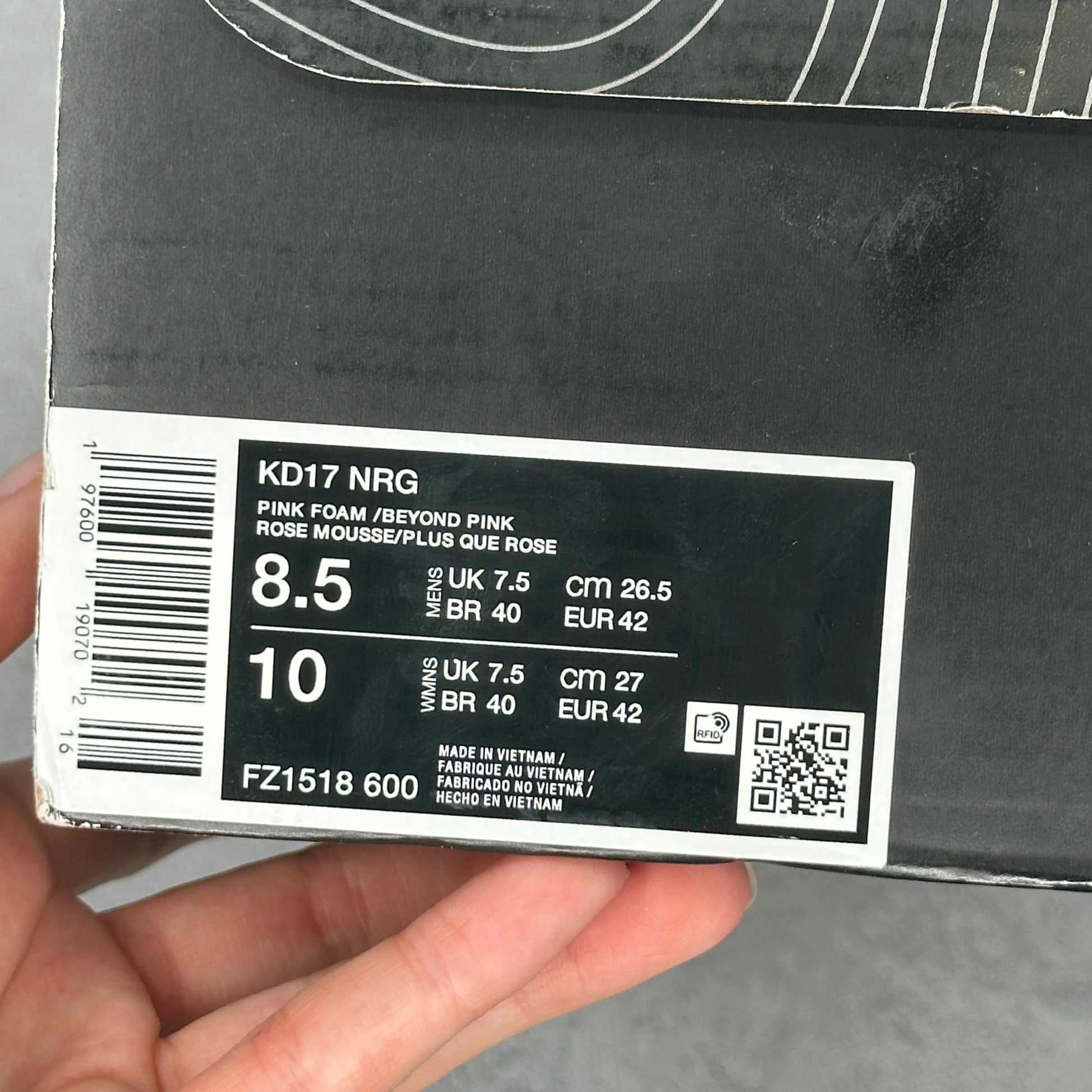 Nike KD 17 NRG Aunt Pearl *pre-owned* SIZE 8.5