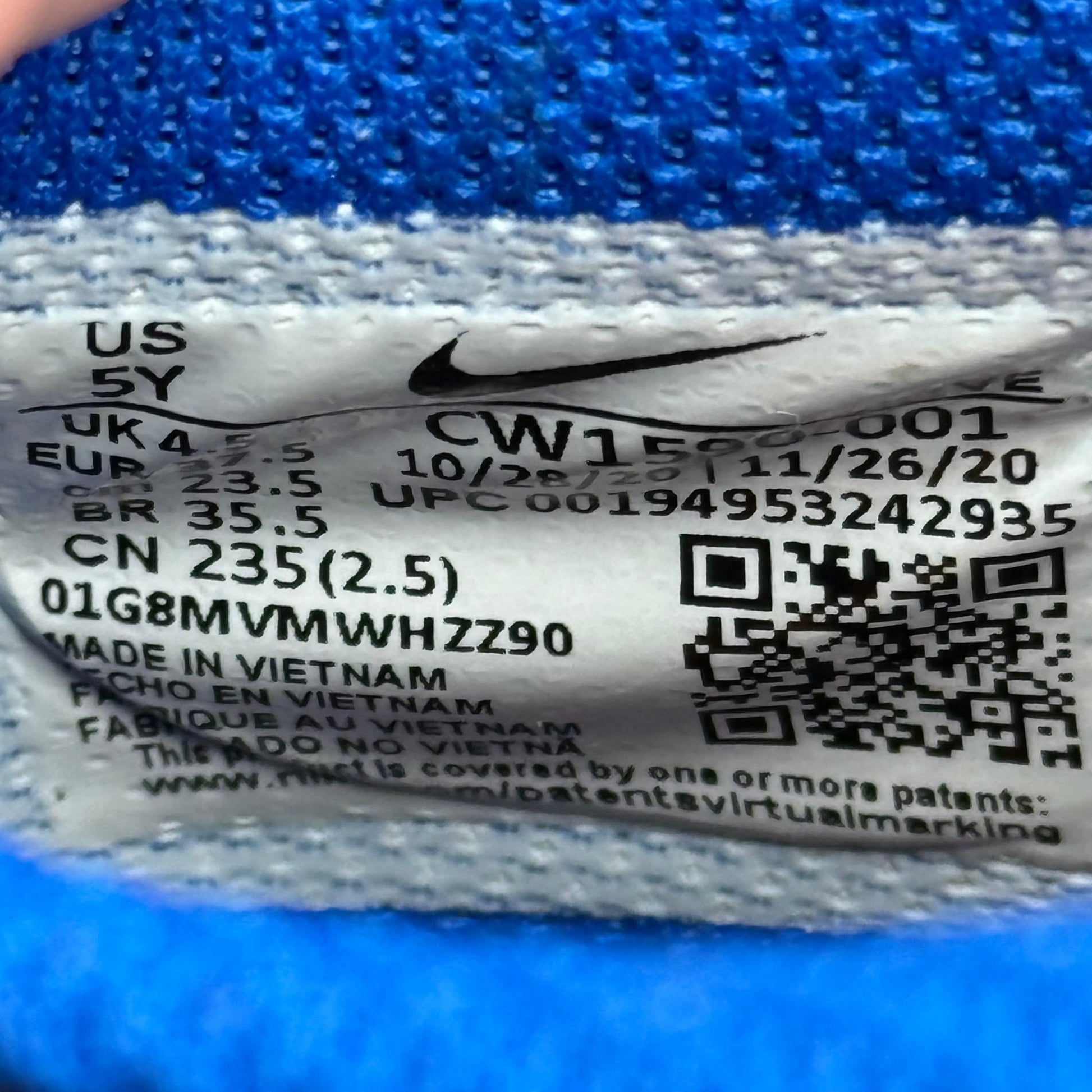 Nike Dunk Low Retro Hyper Cobalt (GS) *pre - owned* SIZE 5Y - Kicks Collective PA - Nike - CW1590-001 - Kid's Shoes - 5Y - Pre - Owned