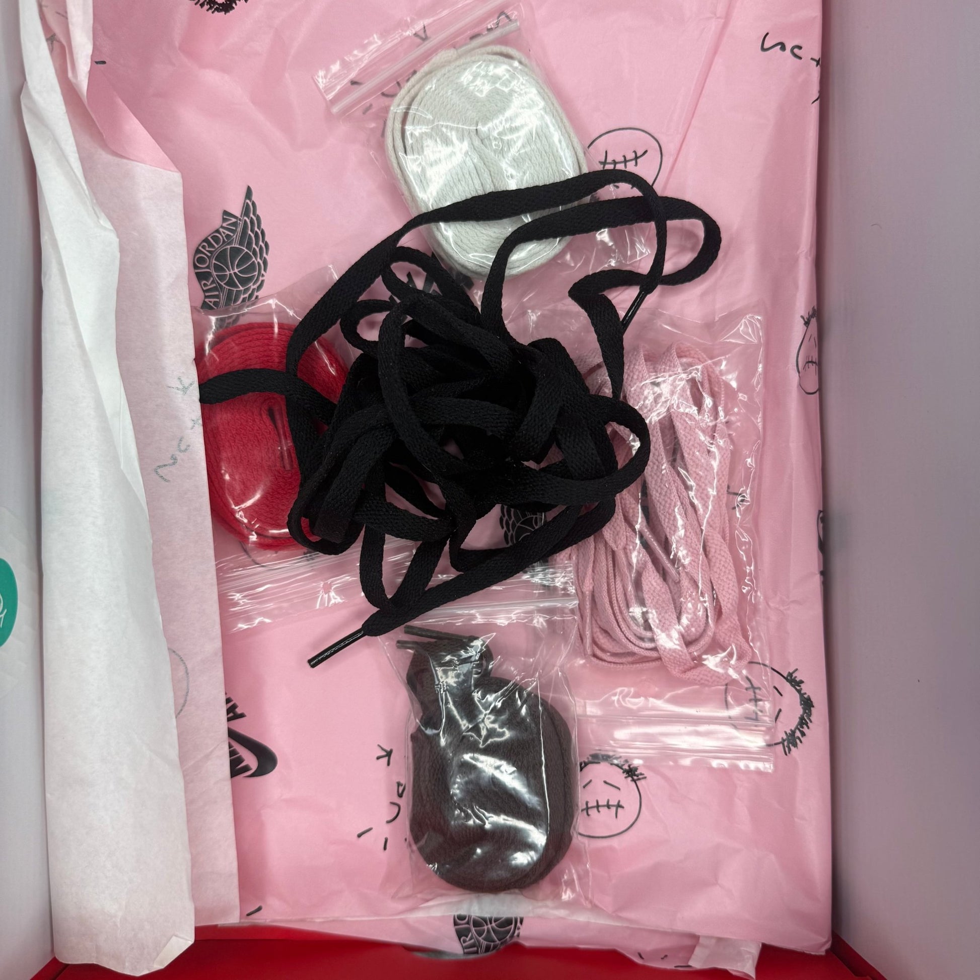 Jordan 1 Retro High OG SP Travis Scott Mocha *pre - owned* SIZE 10 - Kicks Collective PA - Jordan - CD4487-100 - Men's Shoes - 10M/11.5W - Pre - Owned