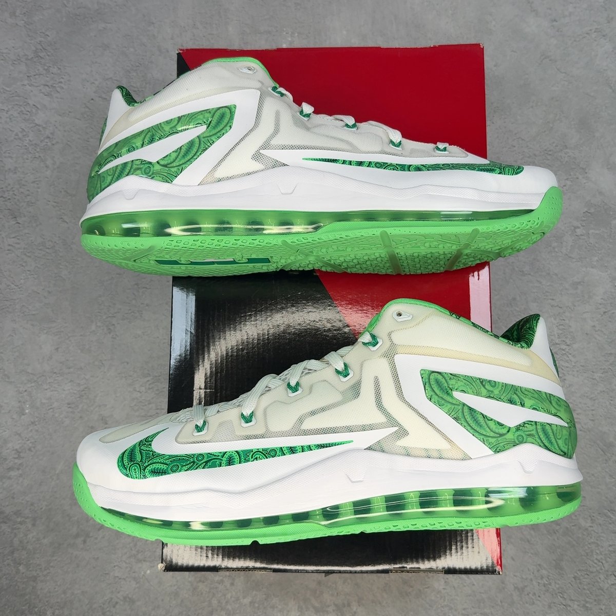 Nike LeBron 11 Low Easter 13 (New) - front