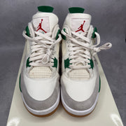 Jordan 4 Retro SB Pine Green *pre-owned* SIZE 9.5