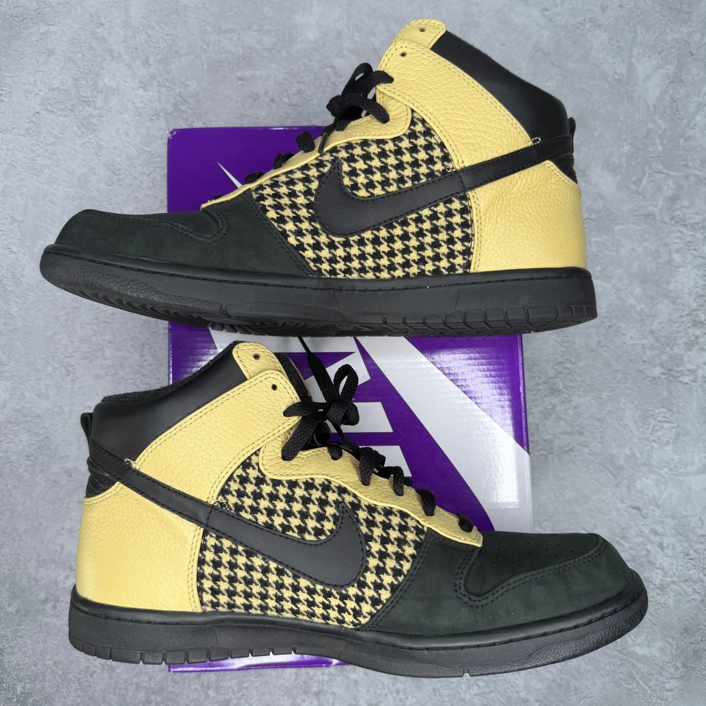 Nike Dunk High Premium Yellow *pre - owned* SIZE 12 - Kicks Collective PA - Nike - 317891 - 004 - Men's Shoes - 12M/13.5W - Pre - Owned