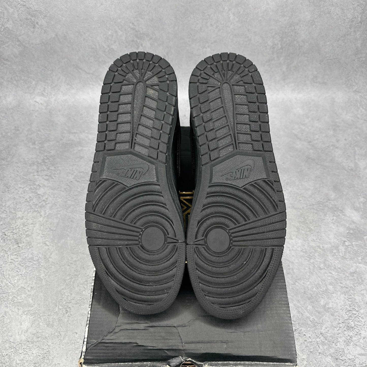 Jordan 1 Retro BHM (2017) *pre - owned* SIZE 9.5 - Kicks Collective PA - Jordan - 908656-001 - Men's Shoes - 9.5M/11W - Pre - Owned - Original Box (Damaged)