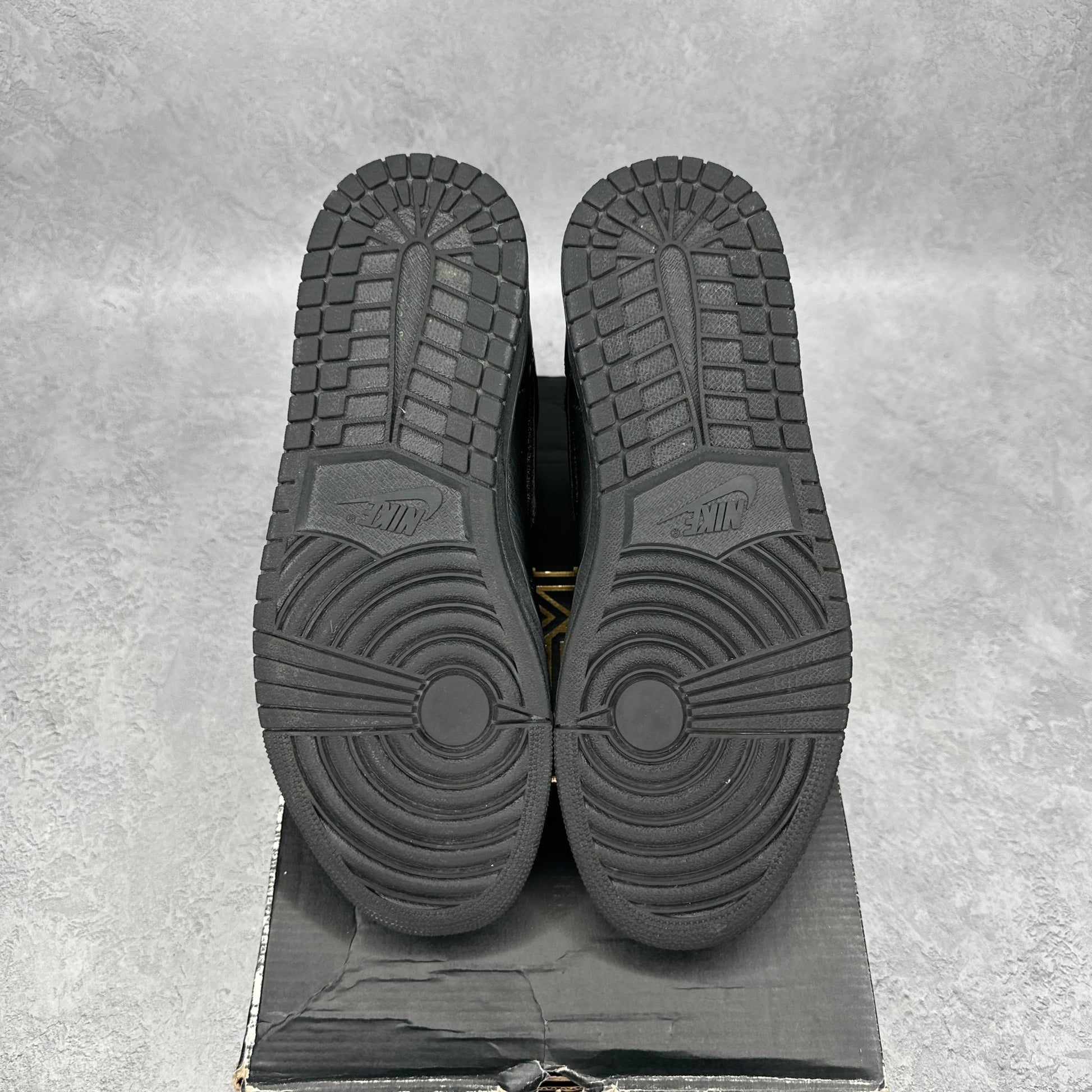 Jordan 1 Retro BHM (2017) *pre - owned* SIZE 9.5 - Kicks Collective PA - Jordan - 908656-001 - Men's Shoes - 9.5M/11W - Pre - Owned - Original Box (Damaged)