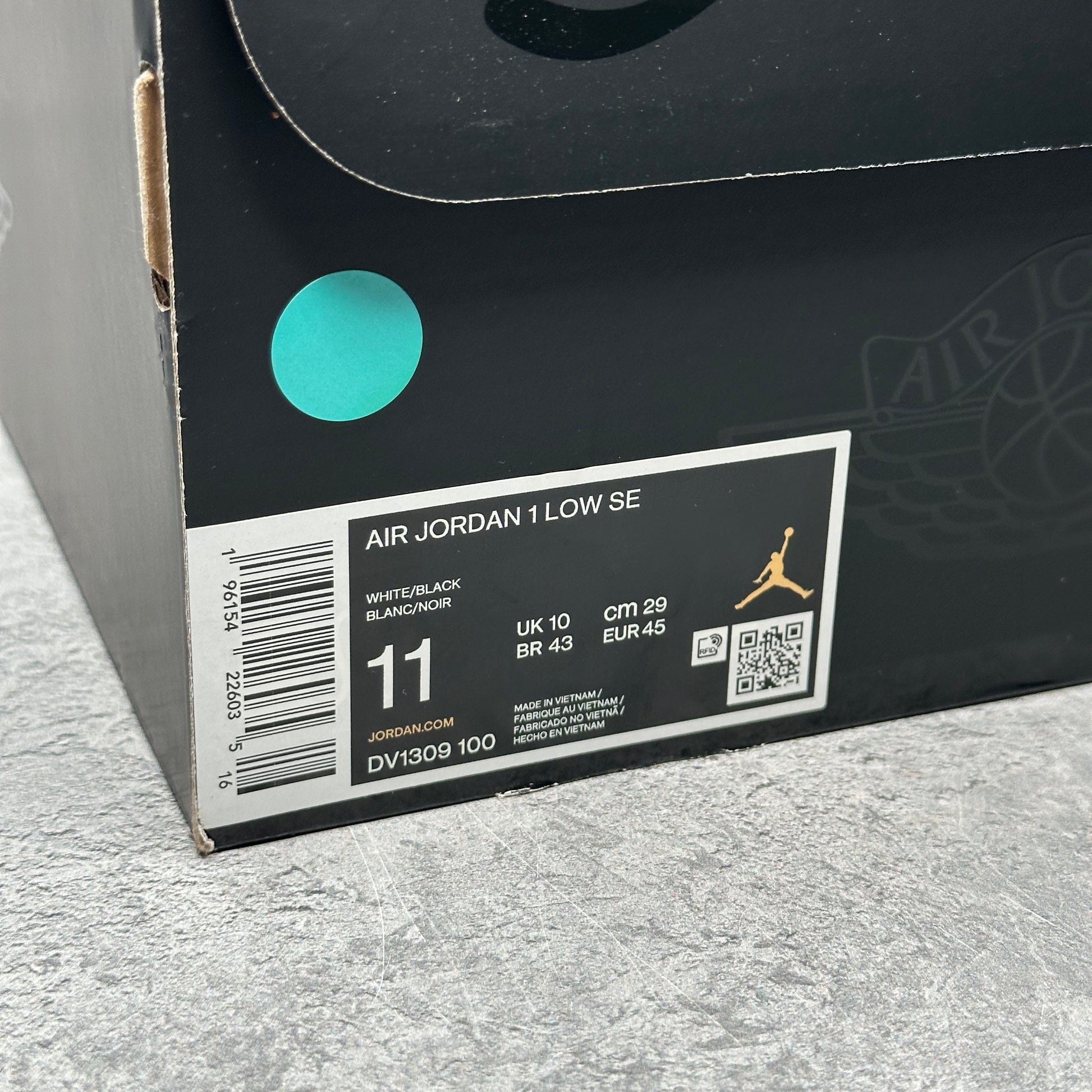 Jordan 1 Low SE Concord *pre-owned* SIZE 11