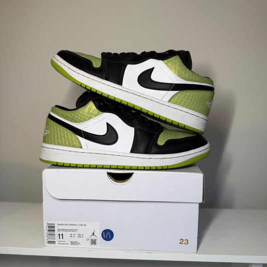 Jordan 1 Low Snakeskin Vivid Green *pre-owned* (SIZE 11W/9.5M)