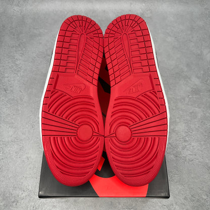 Jordan 1 Retro Low OG Chicago (2025) *pre-owned* SIZE 11.5