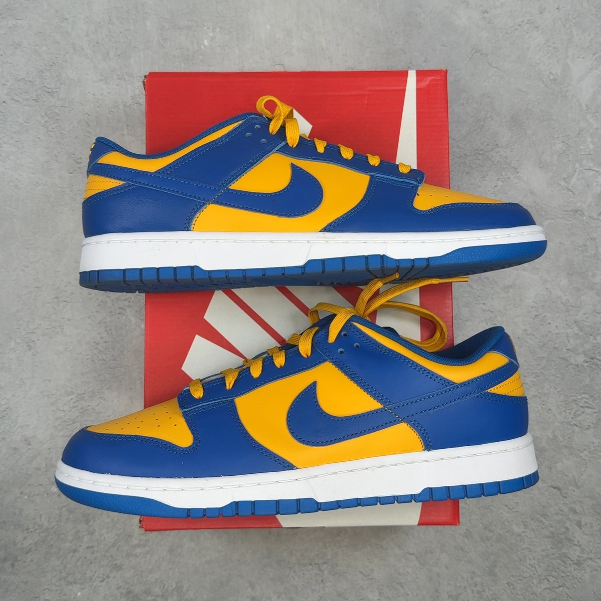 Nike Dunk Low UCLA 12 (Pre-Owned) - front
