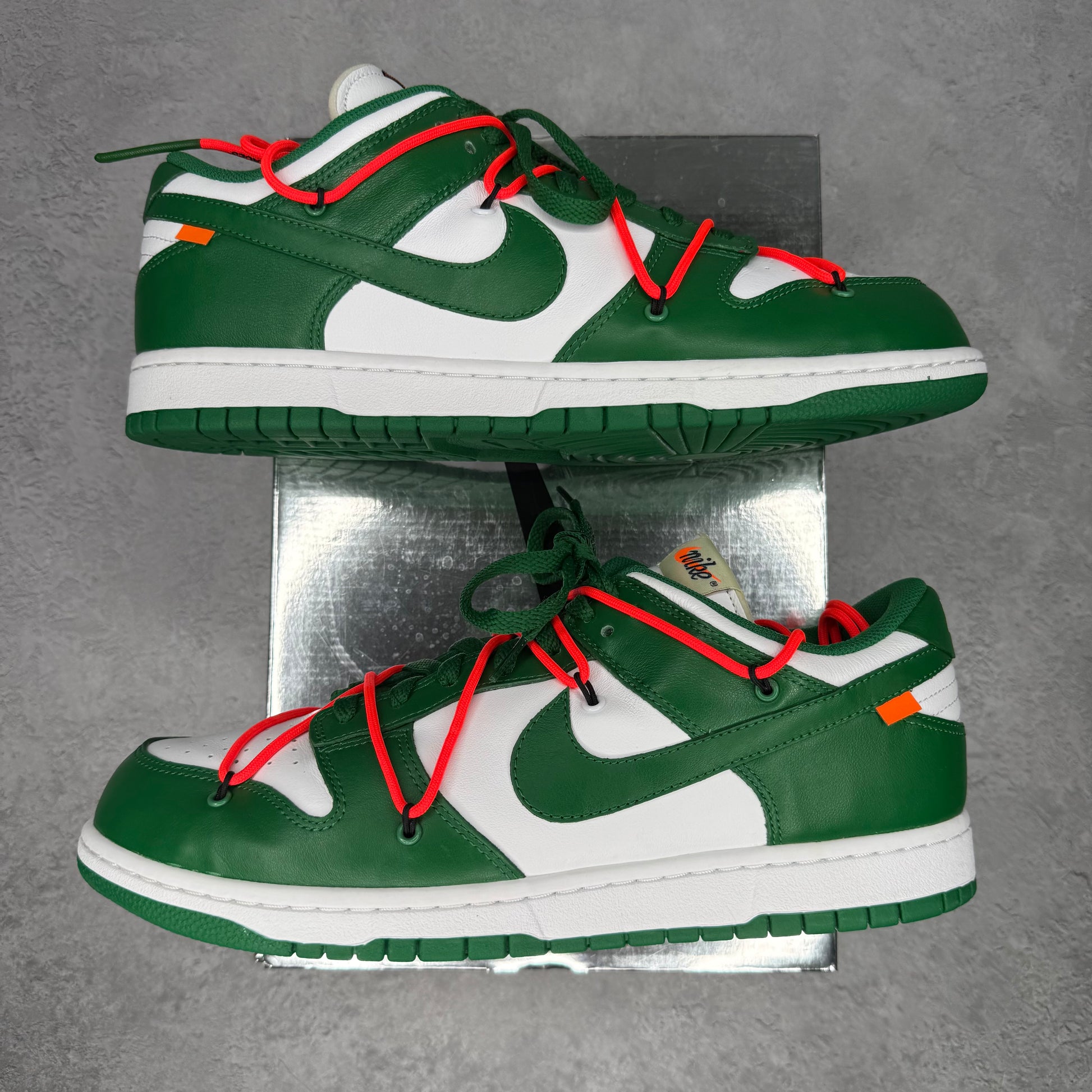 Nike Dunk Low Off-White Pine Green VNDS *pre-owned* SIZE 13