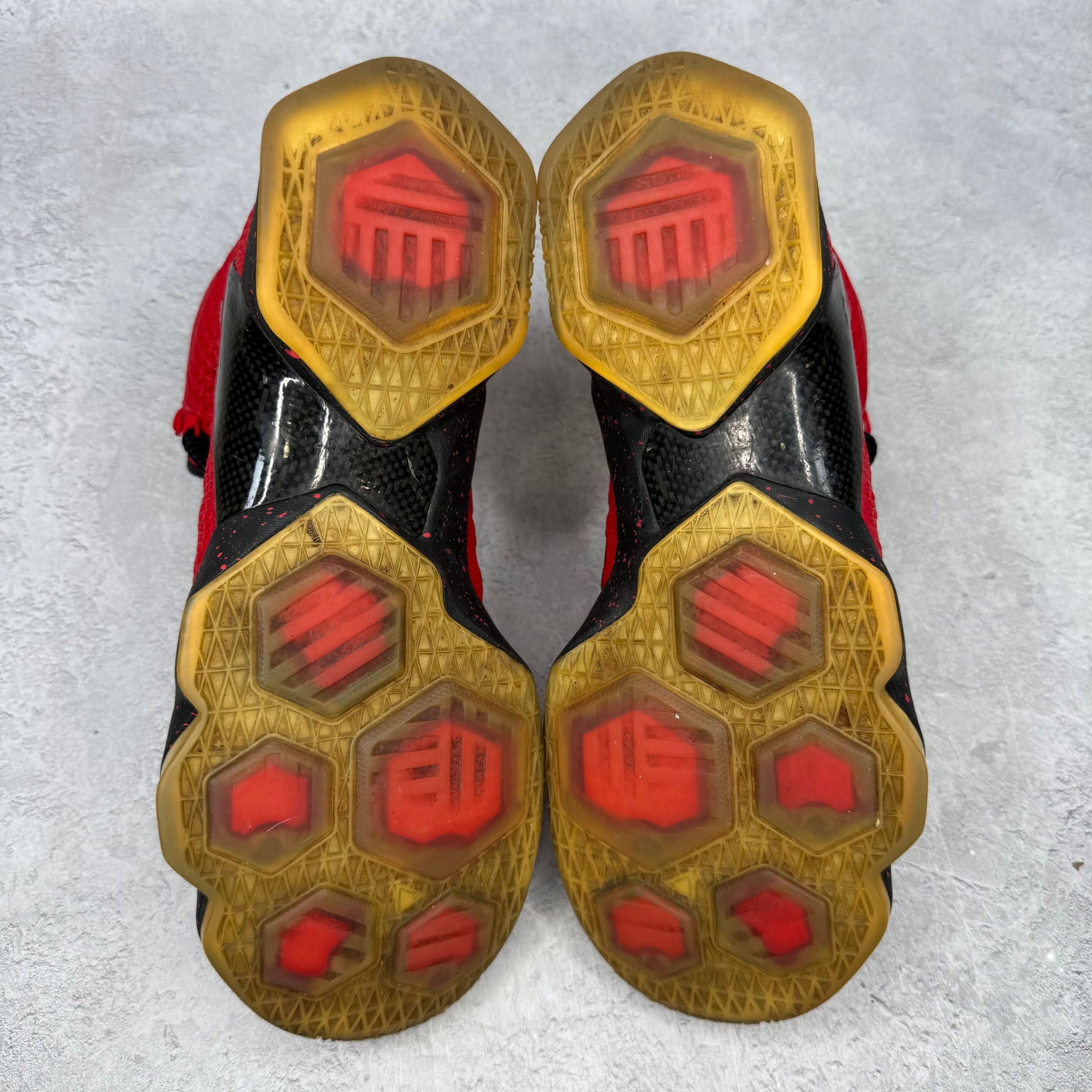 Nike LeBron 13 Elite University Red *pre-owned* SIZE 9.5