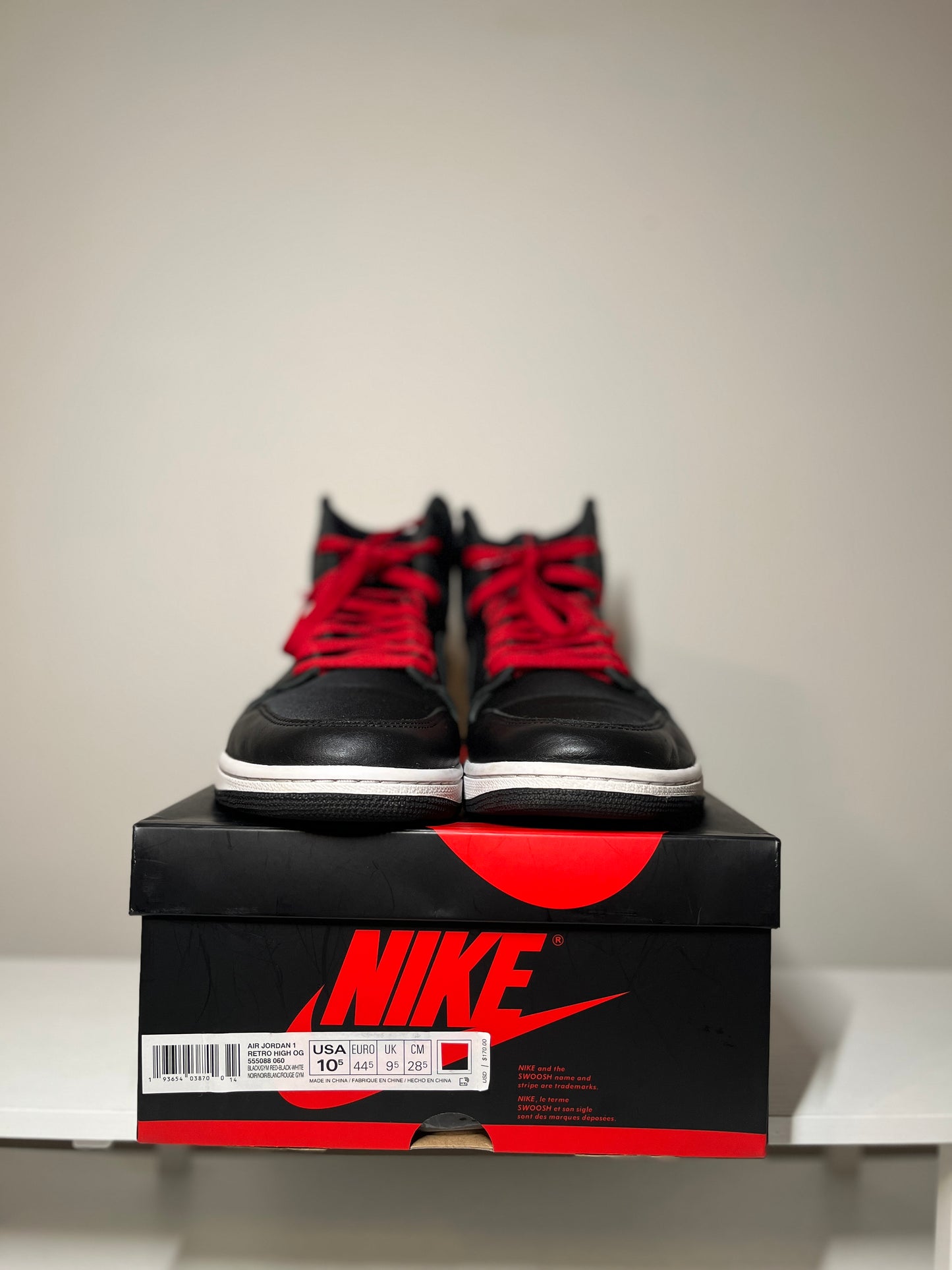 Jordan 1 Retro High OG Black Satin Gym Red *pre-owned* (SIZE 10.5)