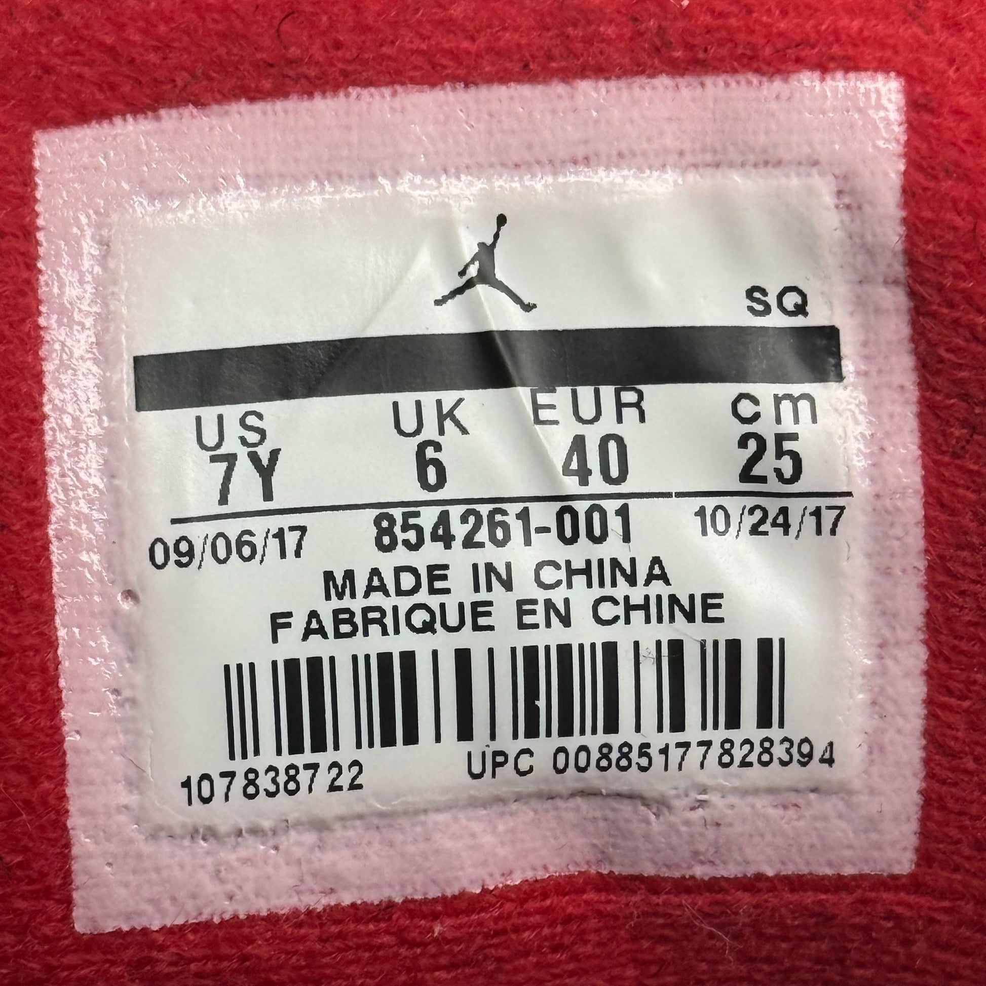 Jordan 3 Retro Black Cement (2018) *pre-owned* SIZE 7Y