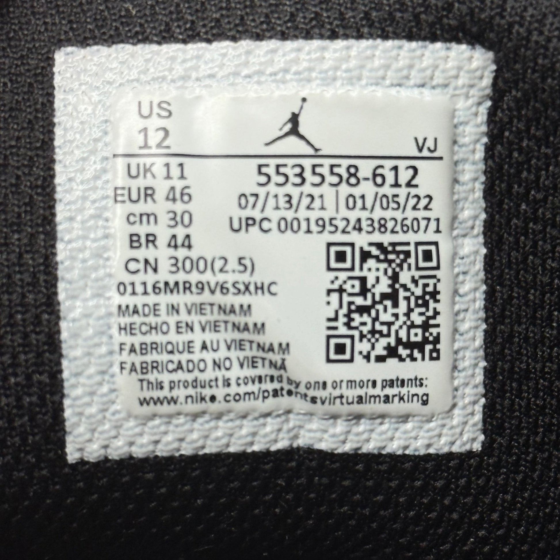 Jordan 1 Low Bred Toe *pre - owned* SIZE 12 - Kicks Collective PA - Jordan - 553558-612 - Men's Shoes - 12M/13.5W - Pre - Owned