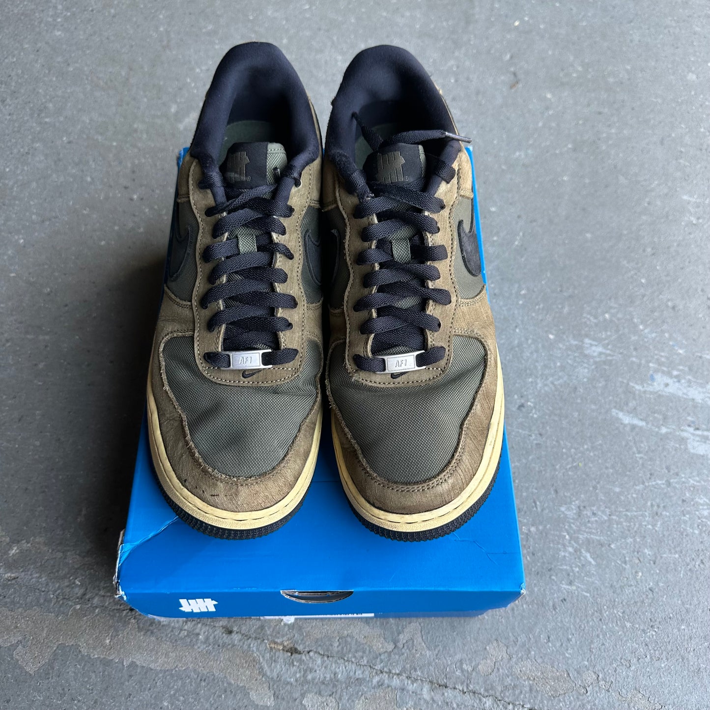 Nike Air Force 1 Low SP Undefeated Ballistic Dunk vs. AF1 *pre-owned* (Size 11)